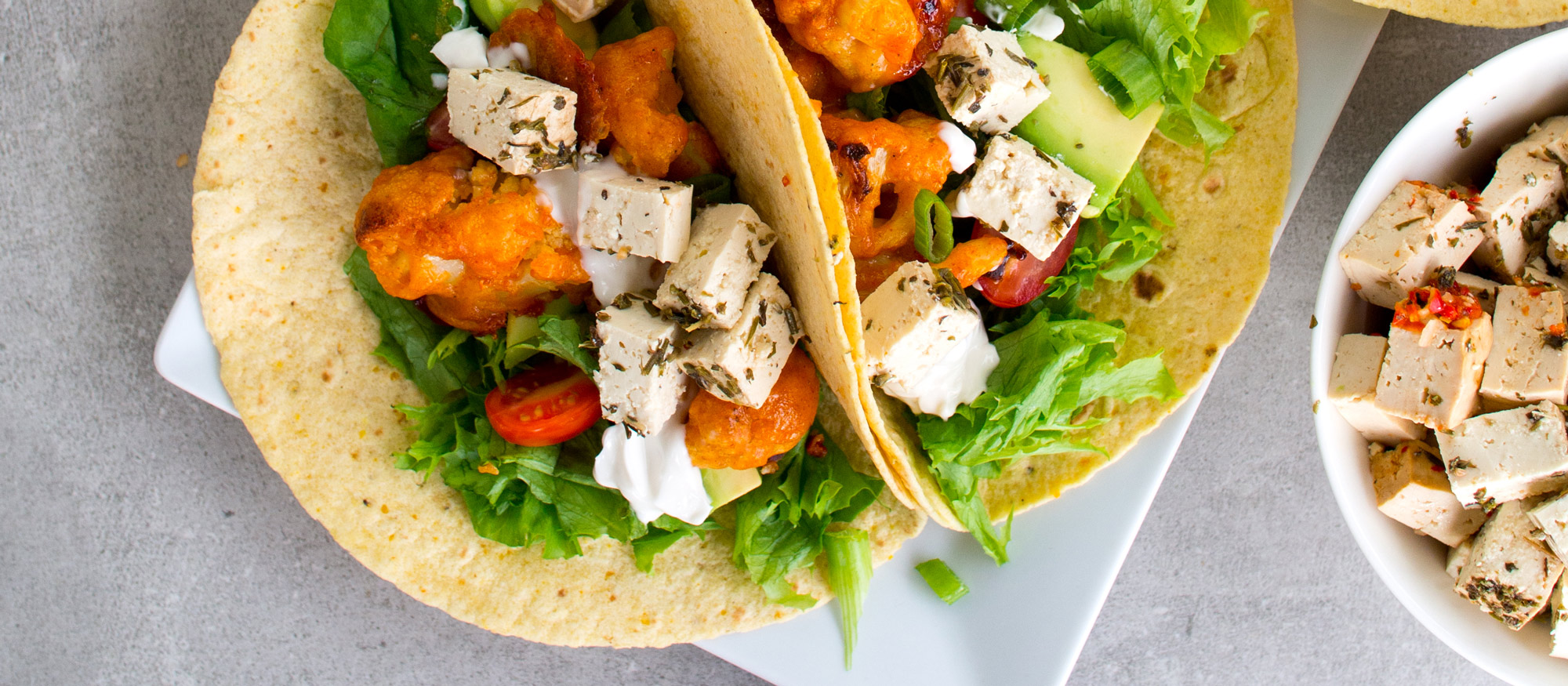 Tuliset wingsit kukkakaalista