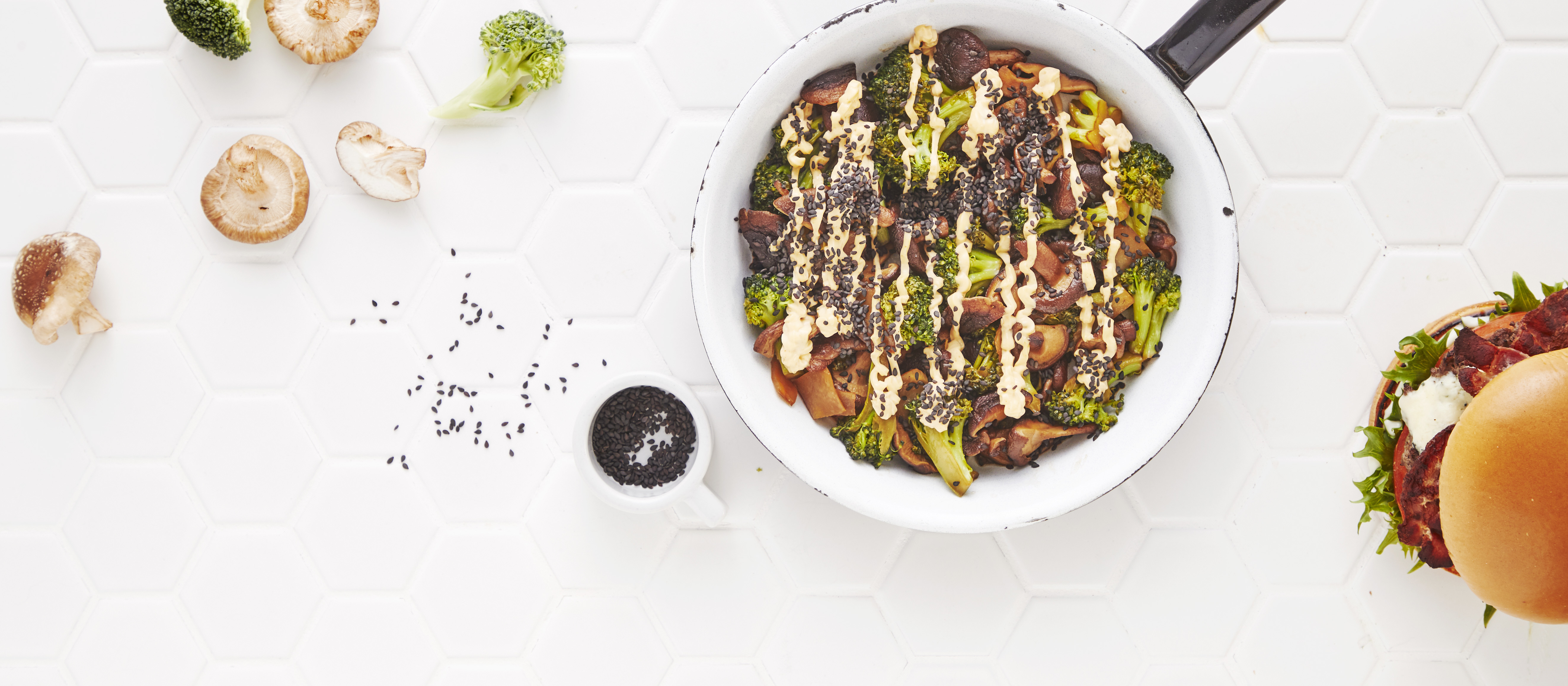 Parsakaali-siitakesienipaistos