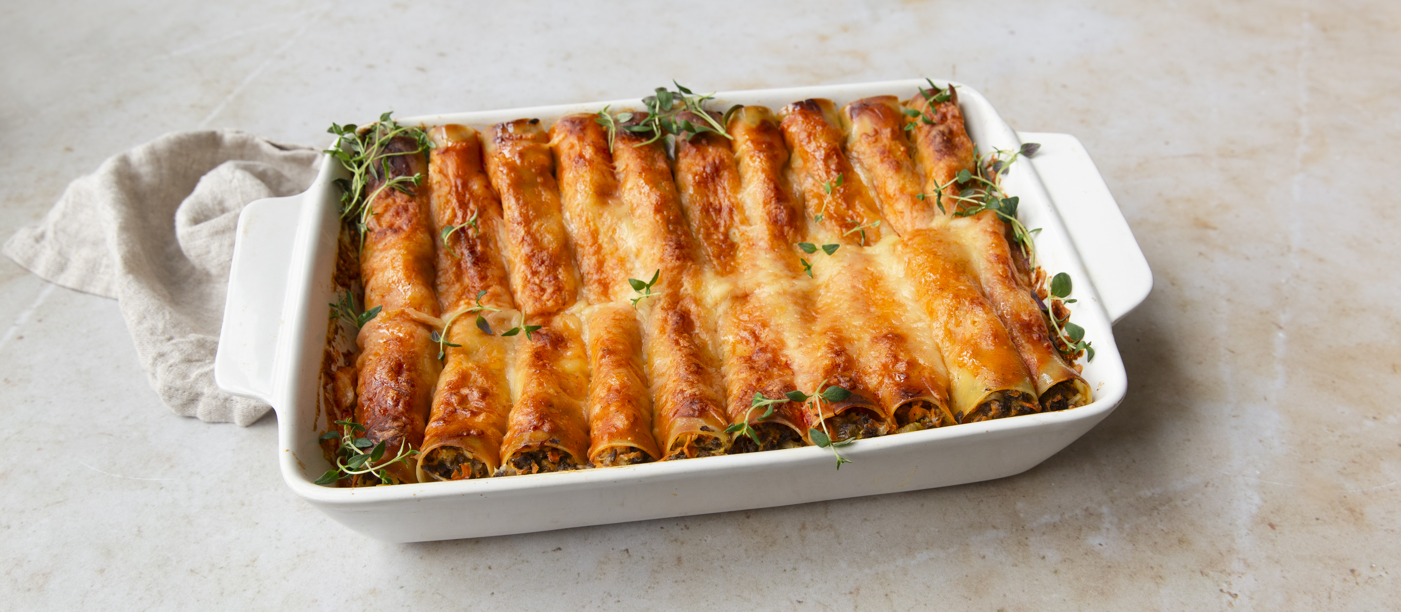 Cannellonit jauhelihatäytteellä