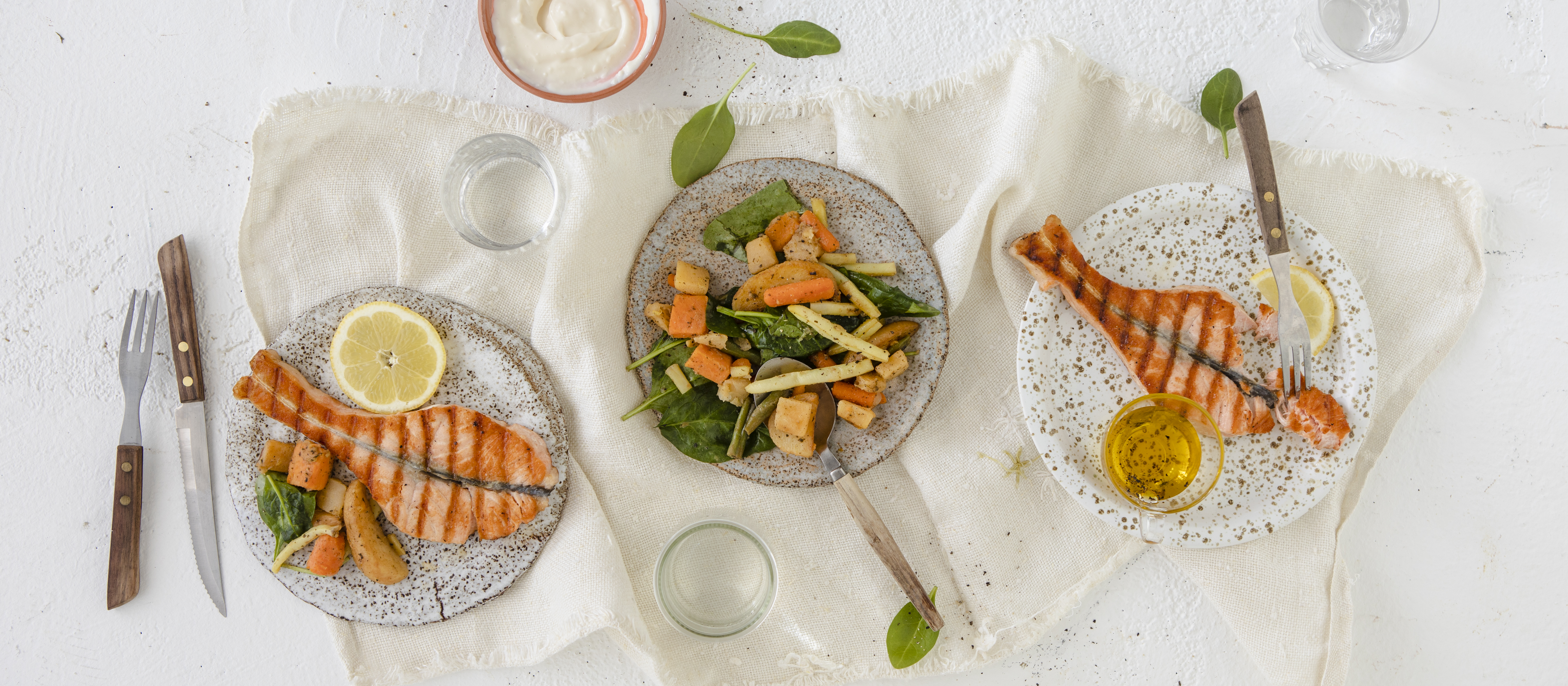 Grillattu lohi ja parilakasvikset