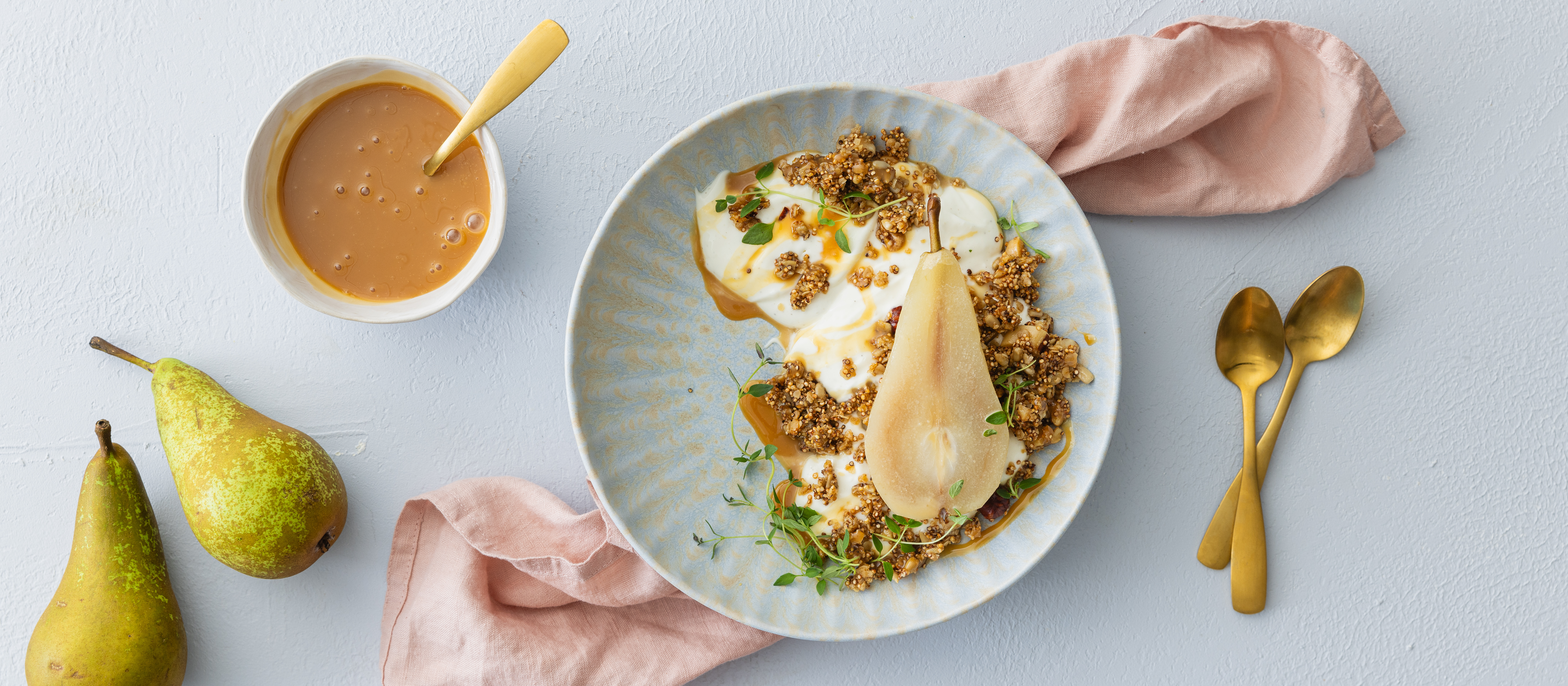 Haudutetut päärynät ja vanilja-mascarponea