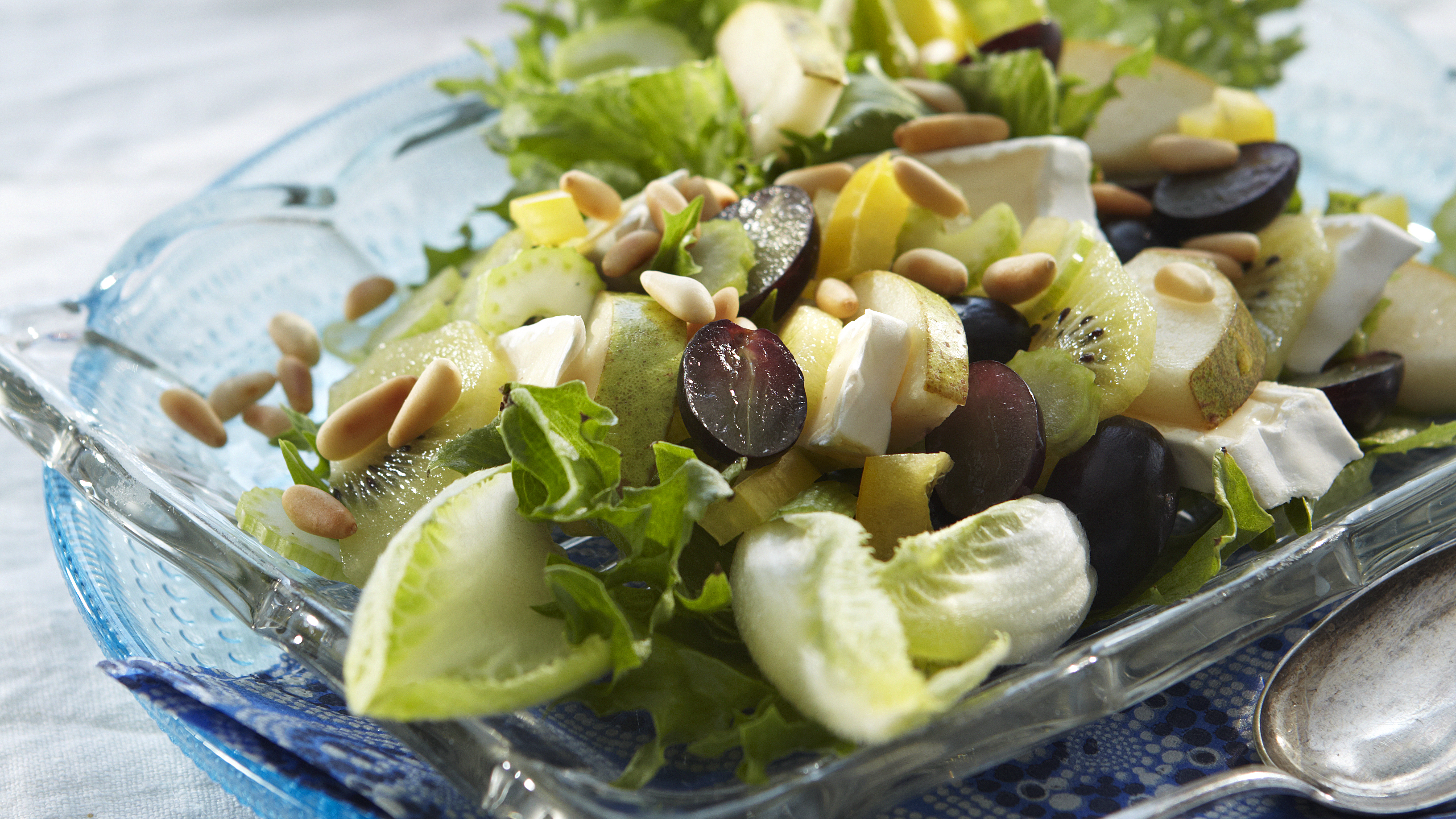 Hedelmäinen briesalaatti