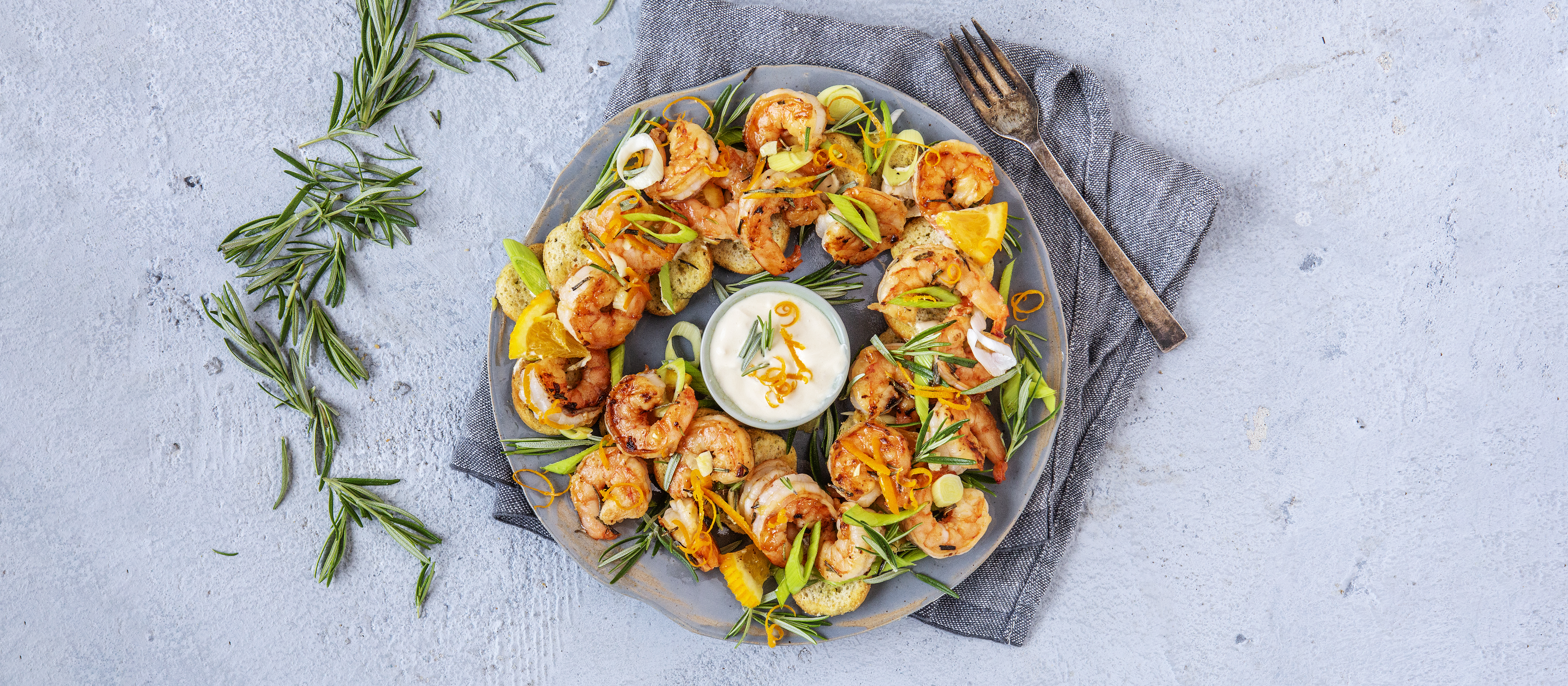 Appelsiinimarinoidut jättikatkaravunpyrstöt