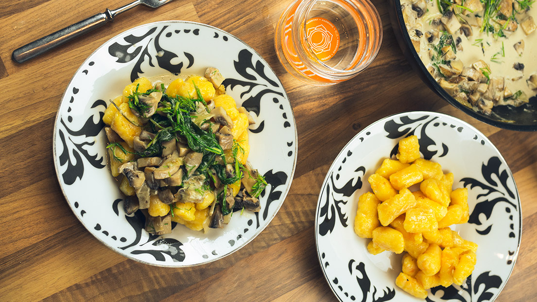 Kurpitsagnocchit ja herkkusienikastike