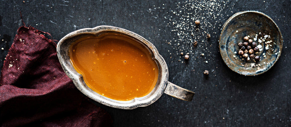 Kinkun kastike paistoliemestä