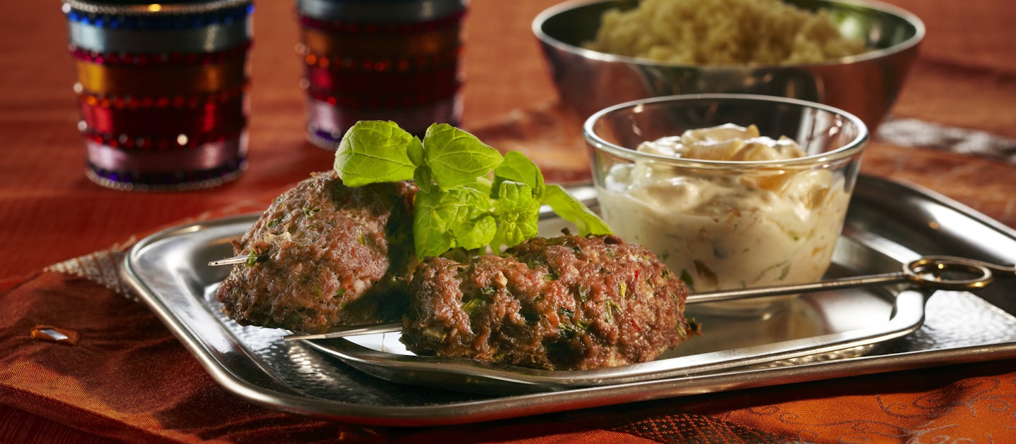 Orientalkebabit ja persikkaraita