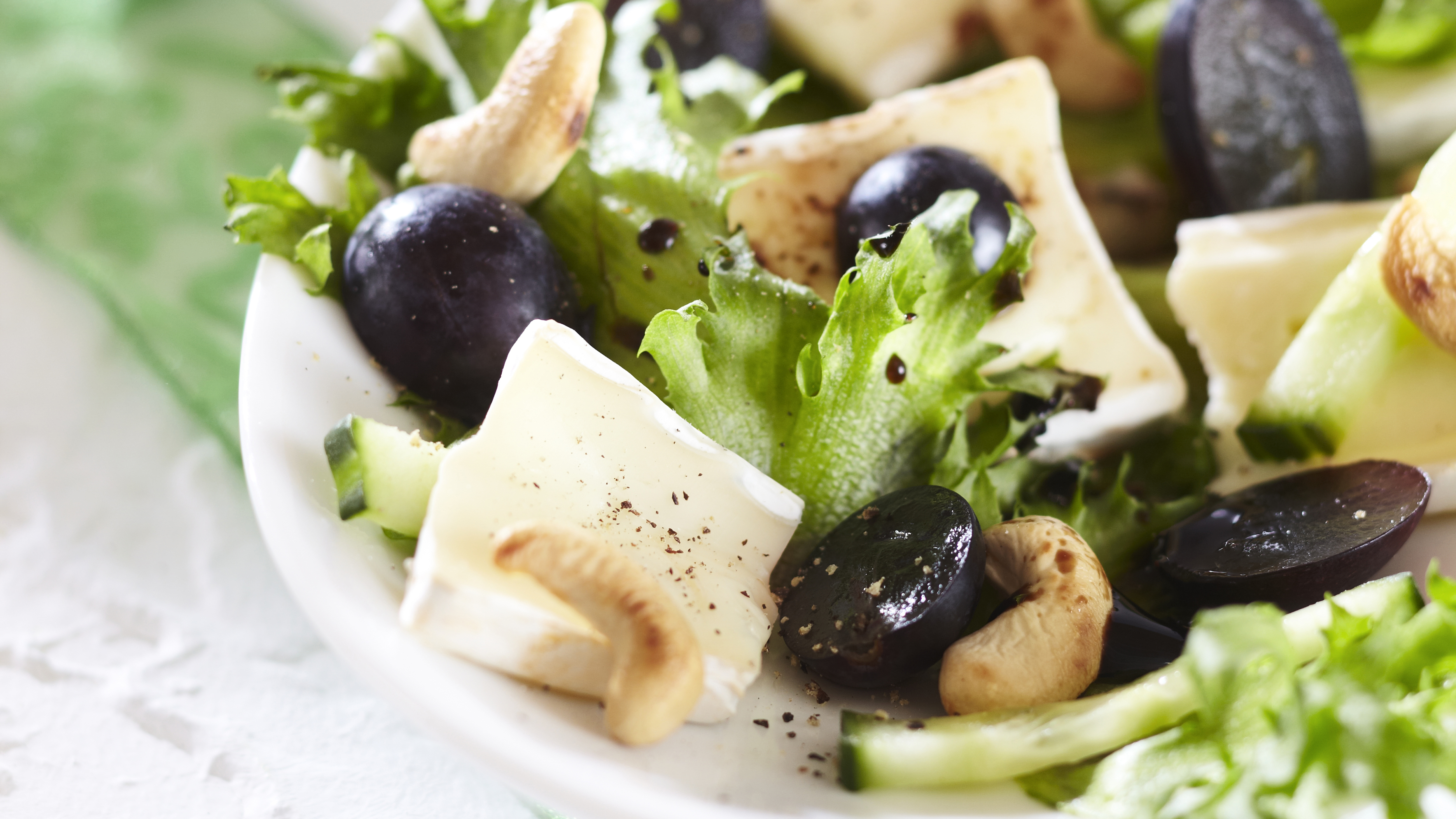 Rypäle-briesalaatti