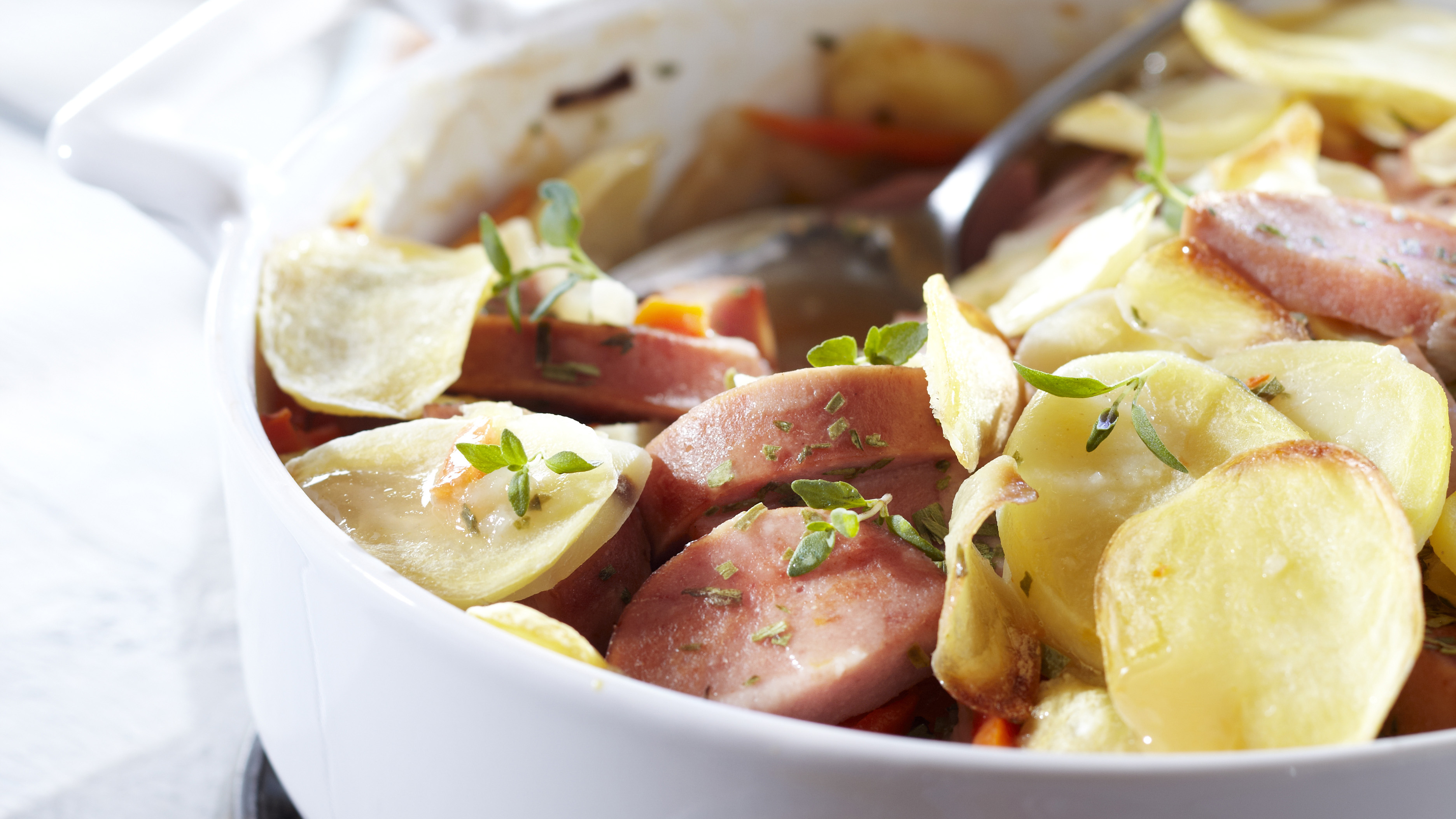 Penan makkara-perunalaatikko