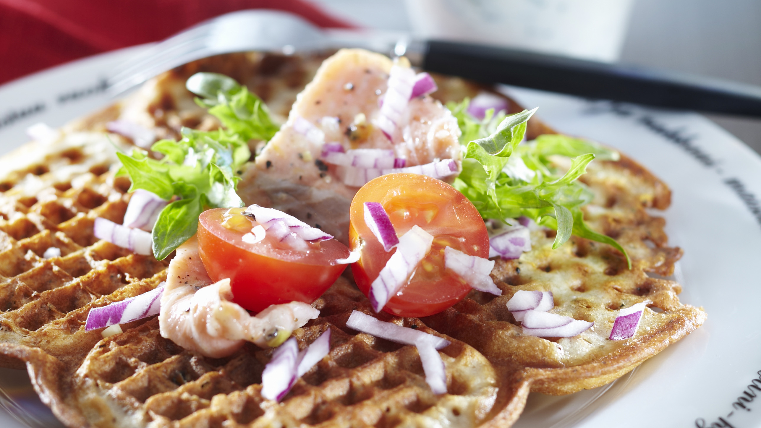 Yrttivohvelit lohiceviche