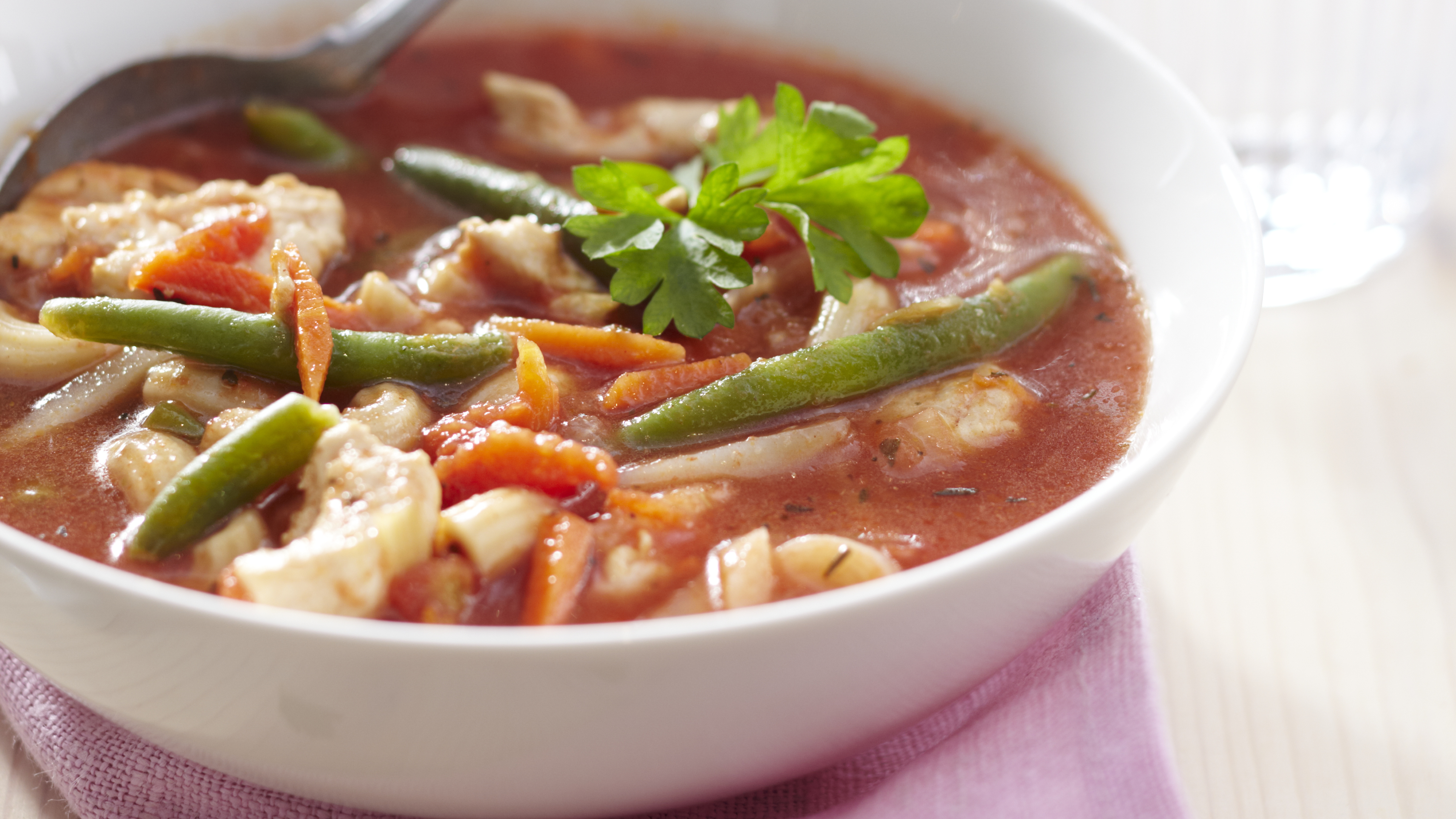 Broileriminestronekeitto