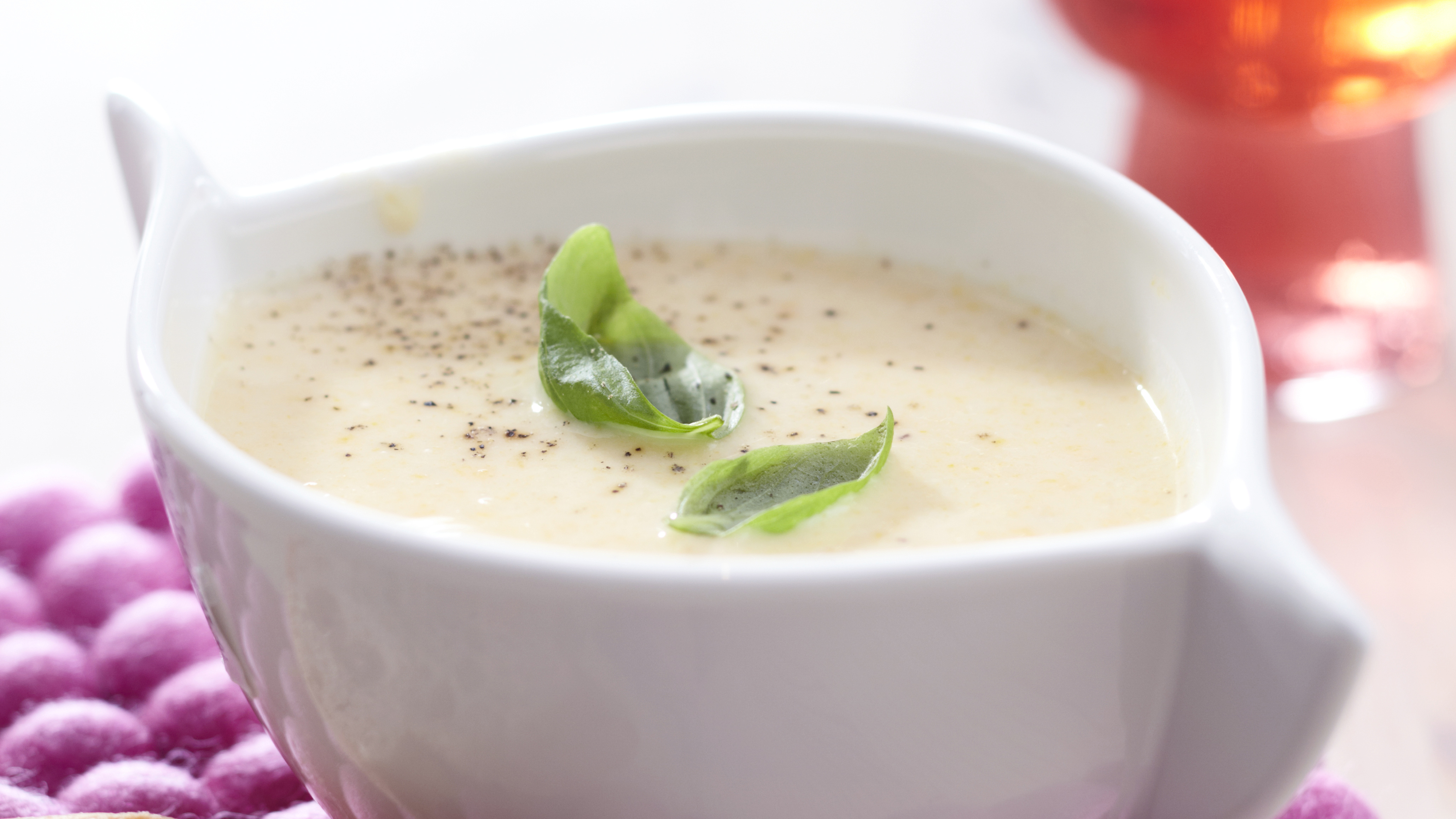 Pehmeä palsternakkakeitto