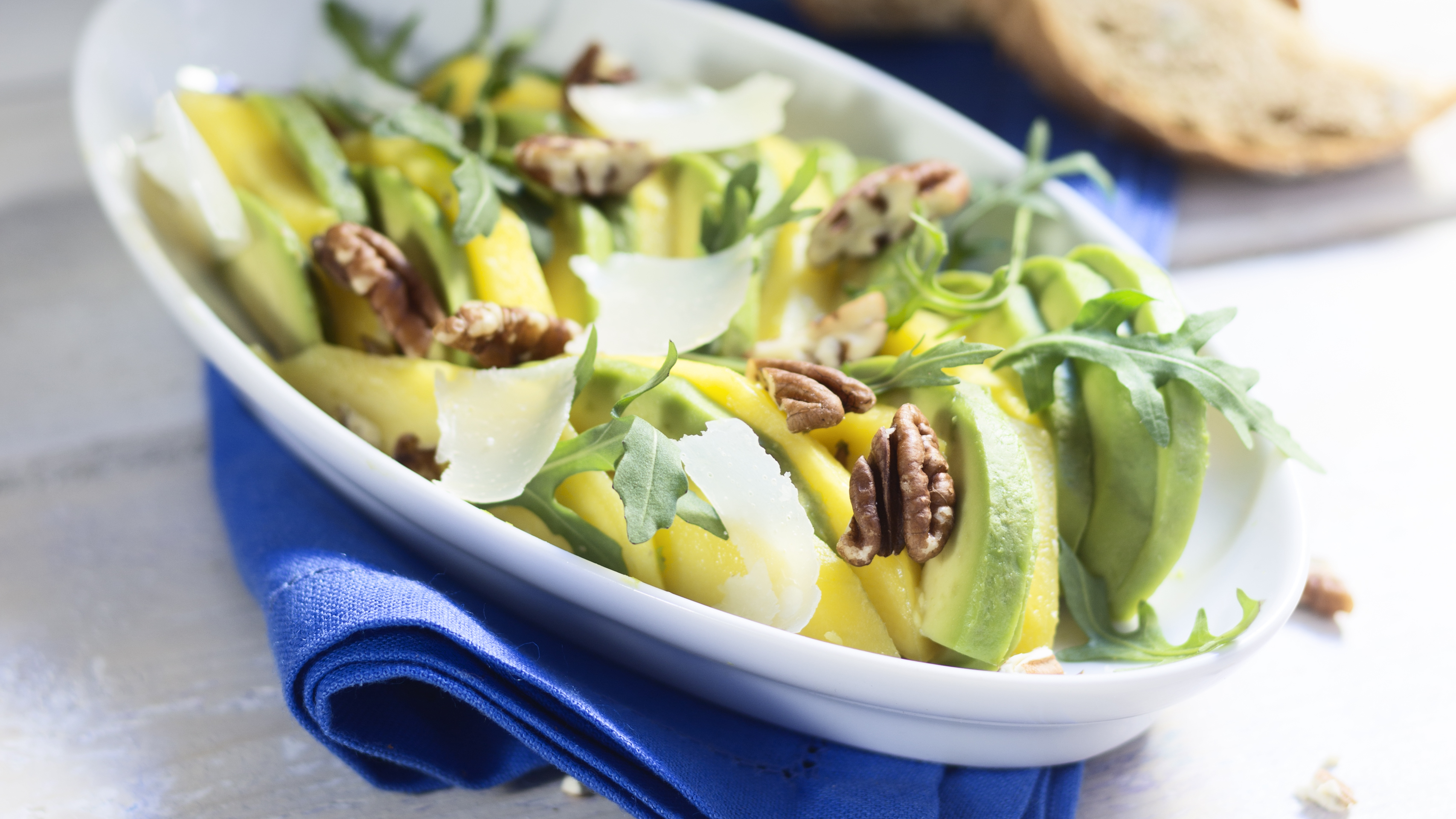 Avokado-mangosalaatti