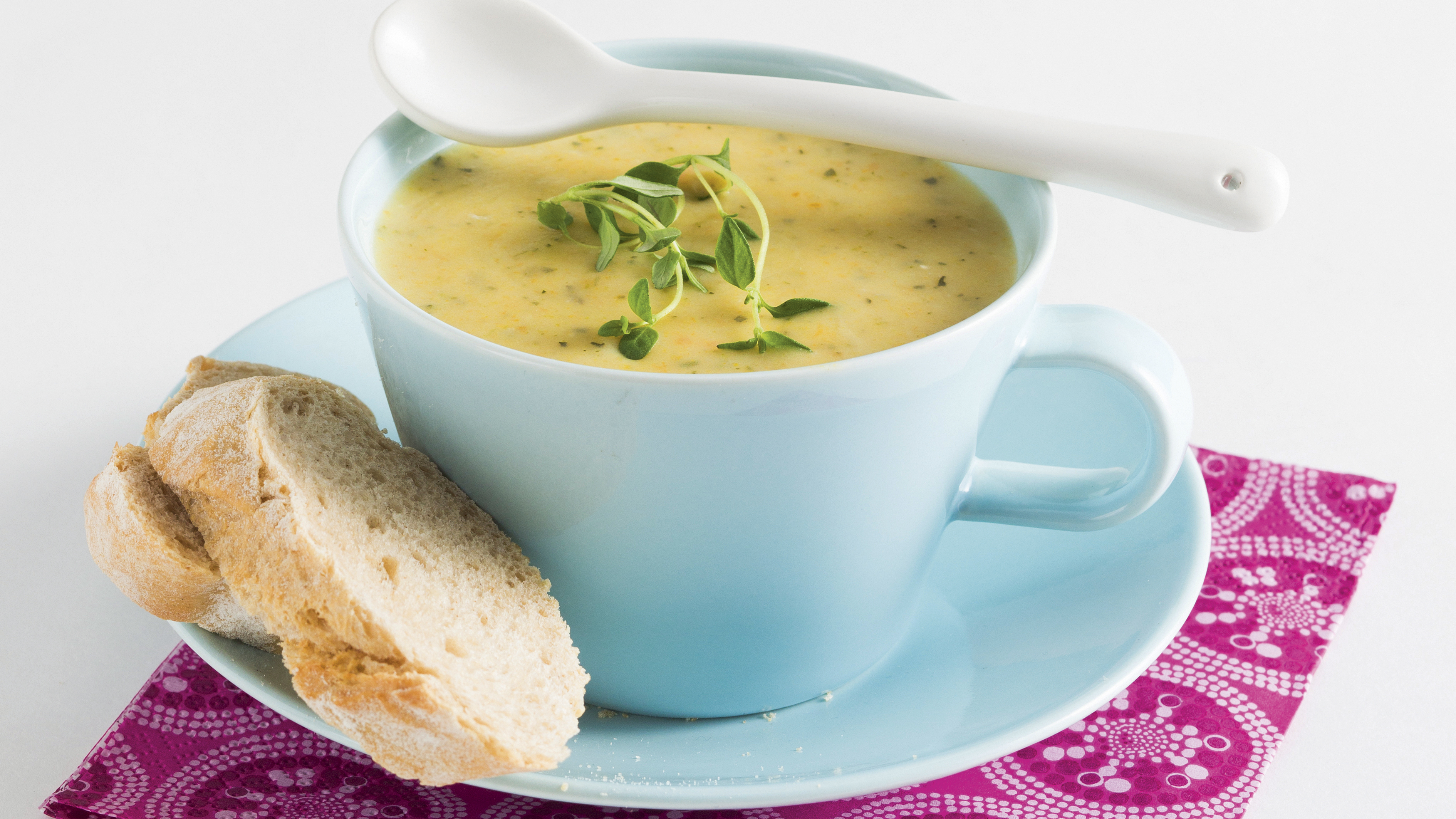 Kesäkurpitsa-kasviskeitto