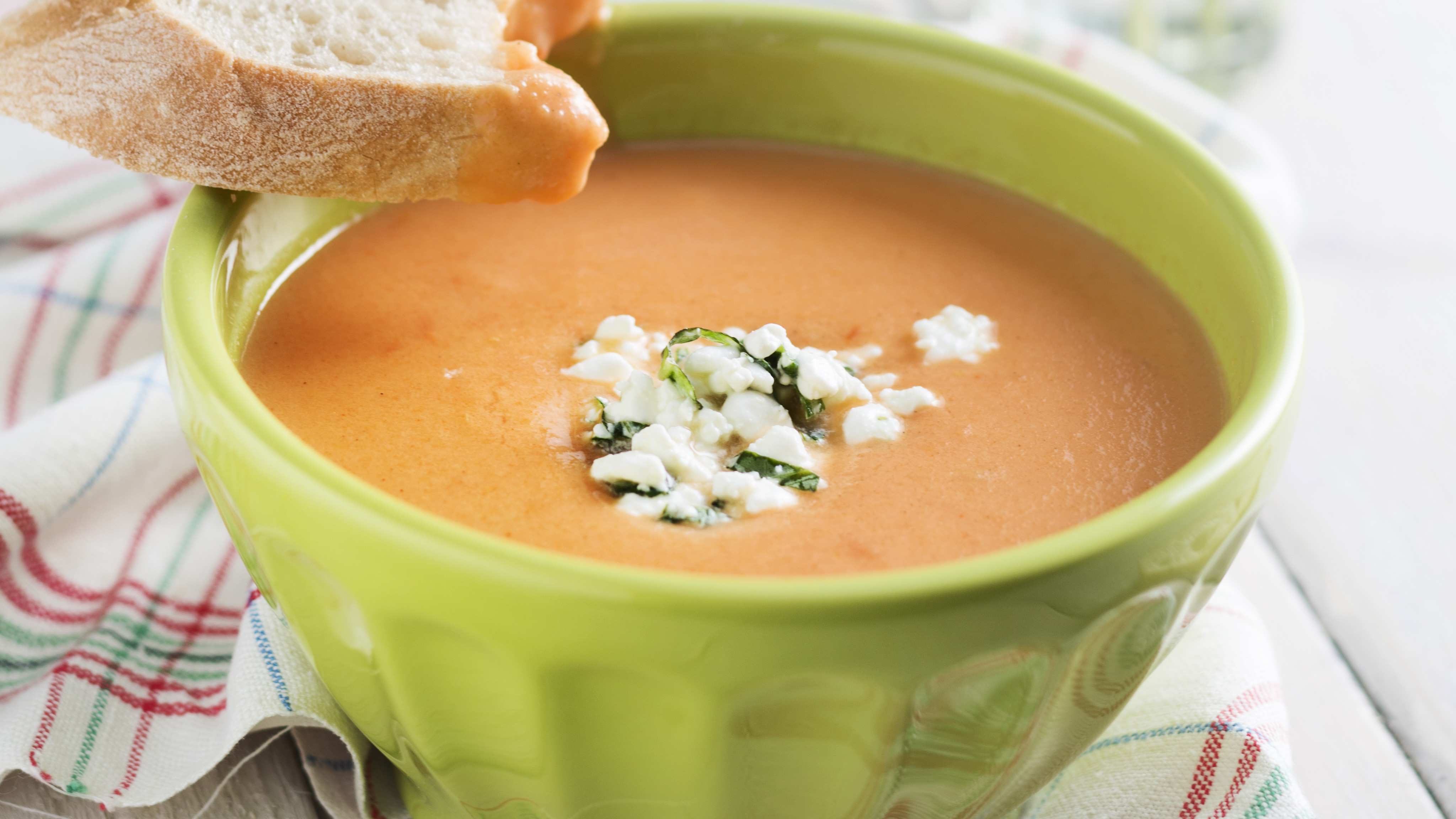 Pippurinen porkkanasosekeitto