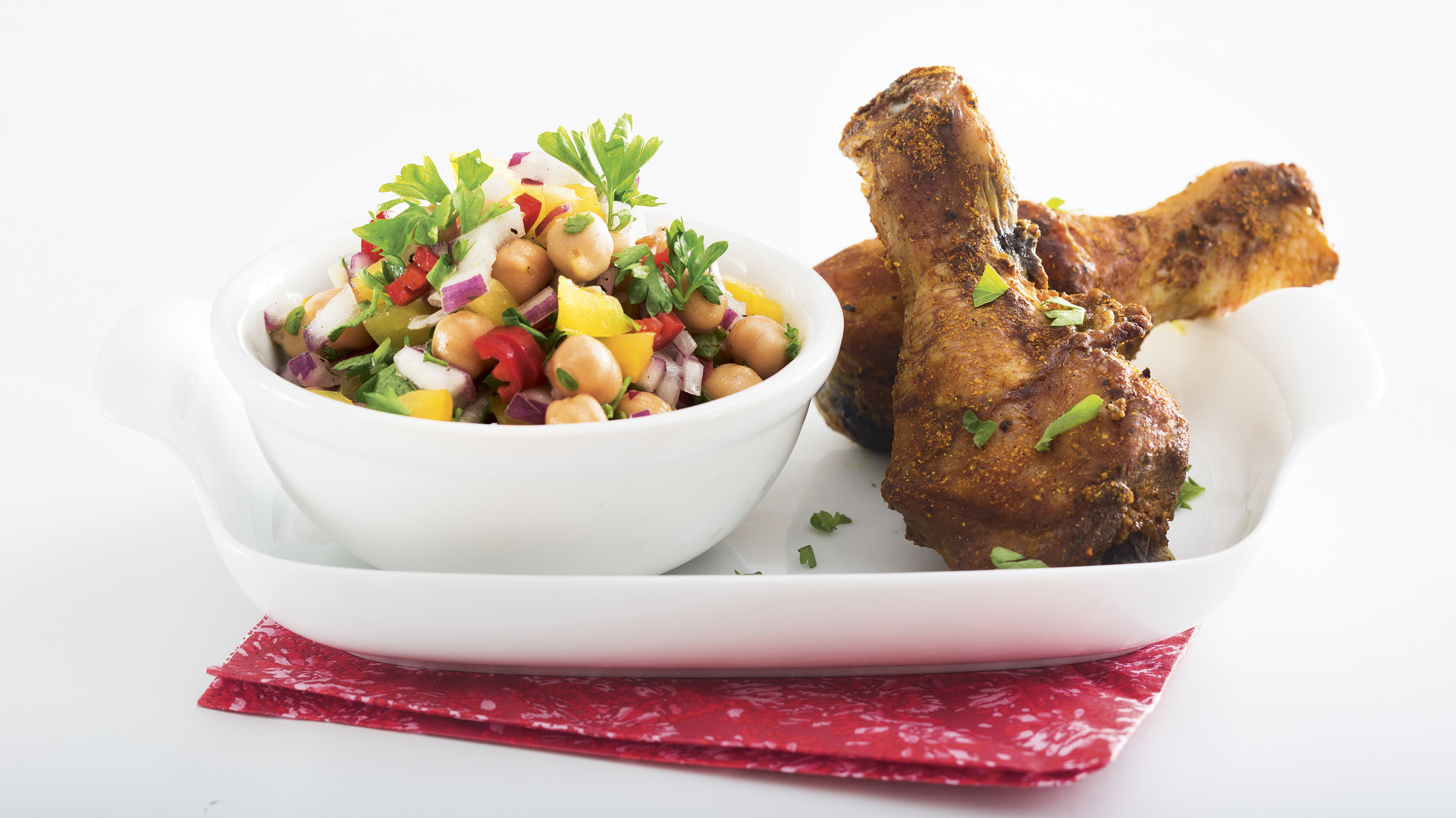 Marinoitu kikhernesalaatti