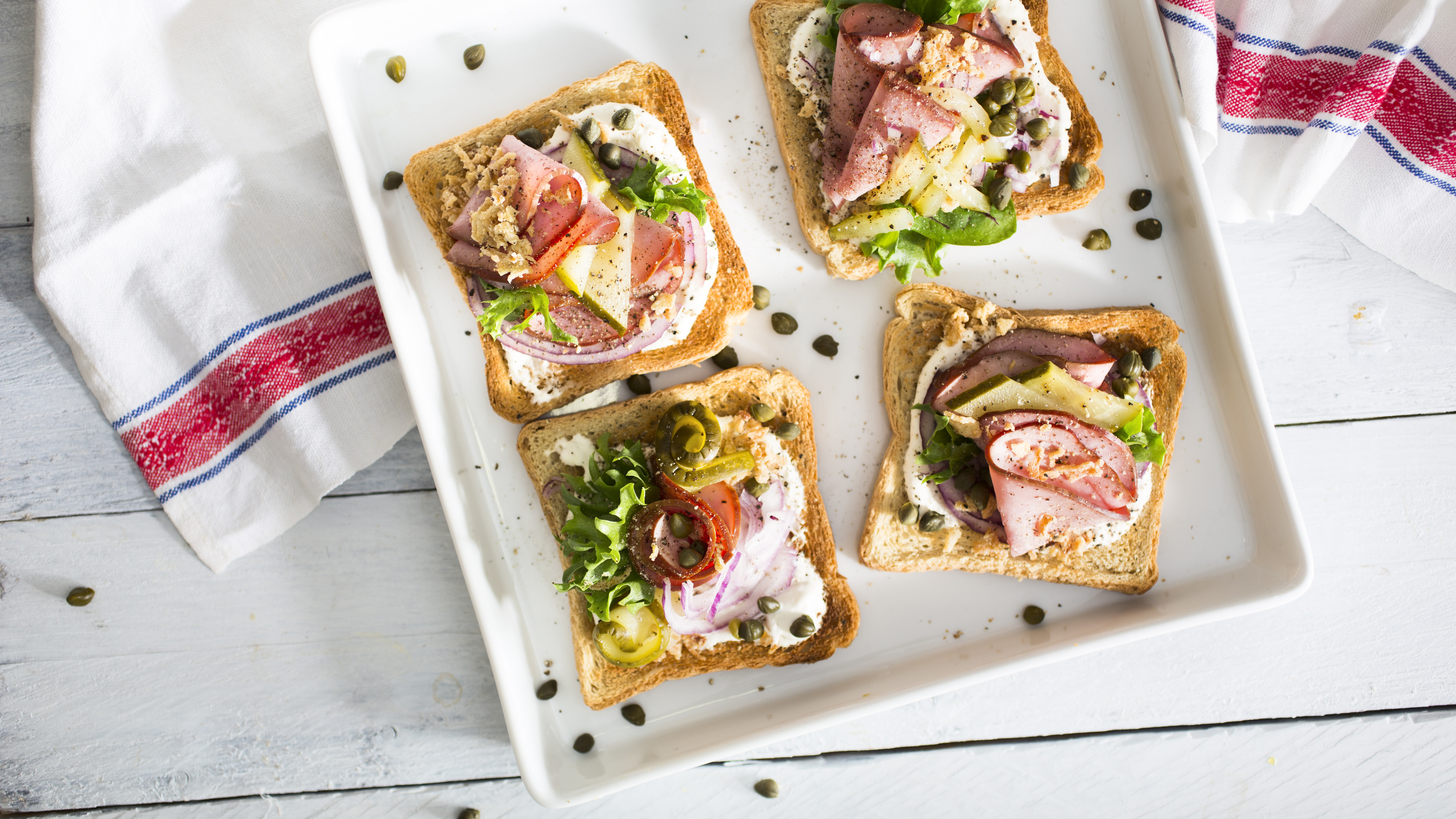 Smörrebröd eli tanskalainen voileipä