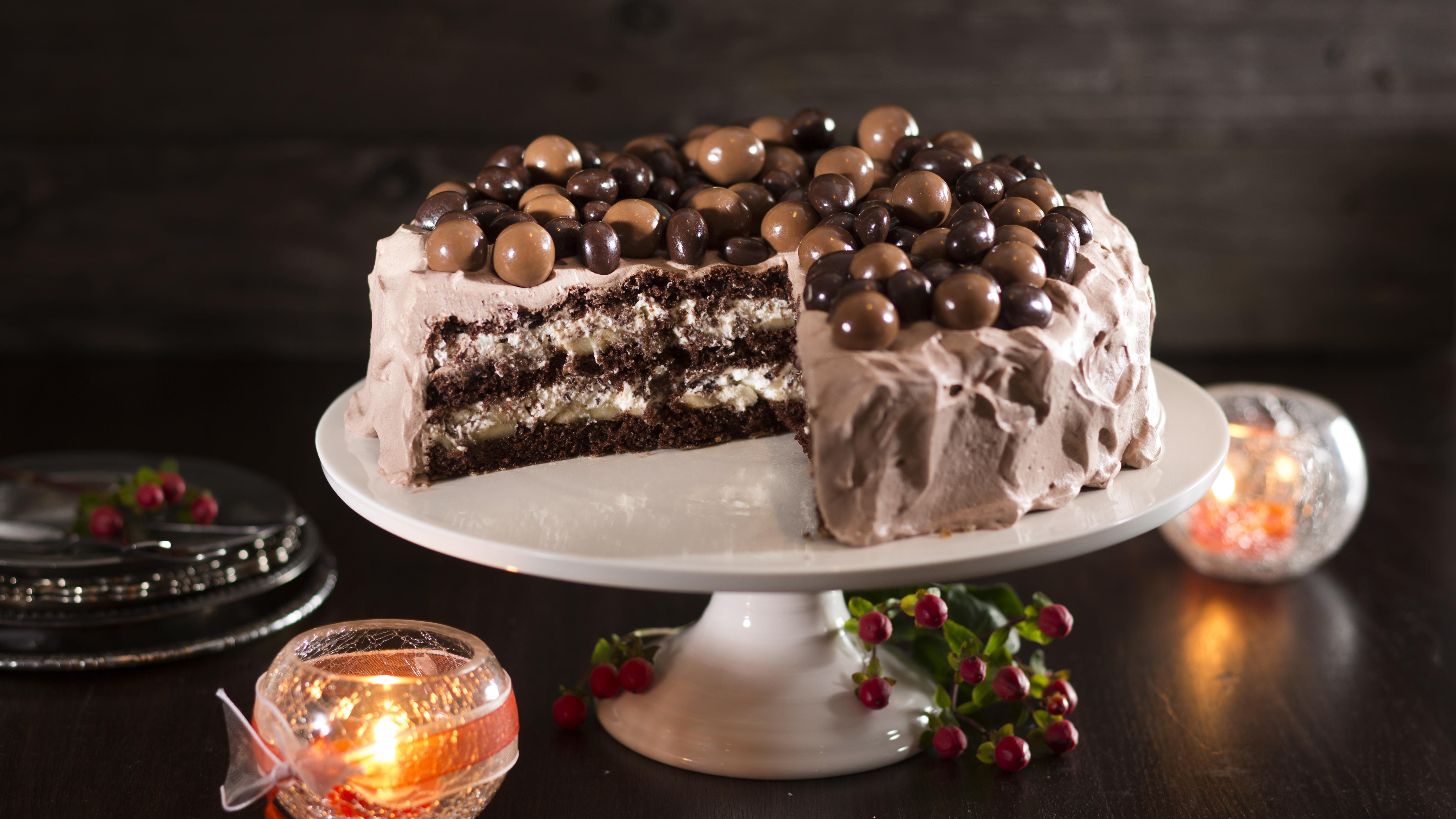 Suklaaunelmatäytekakku