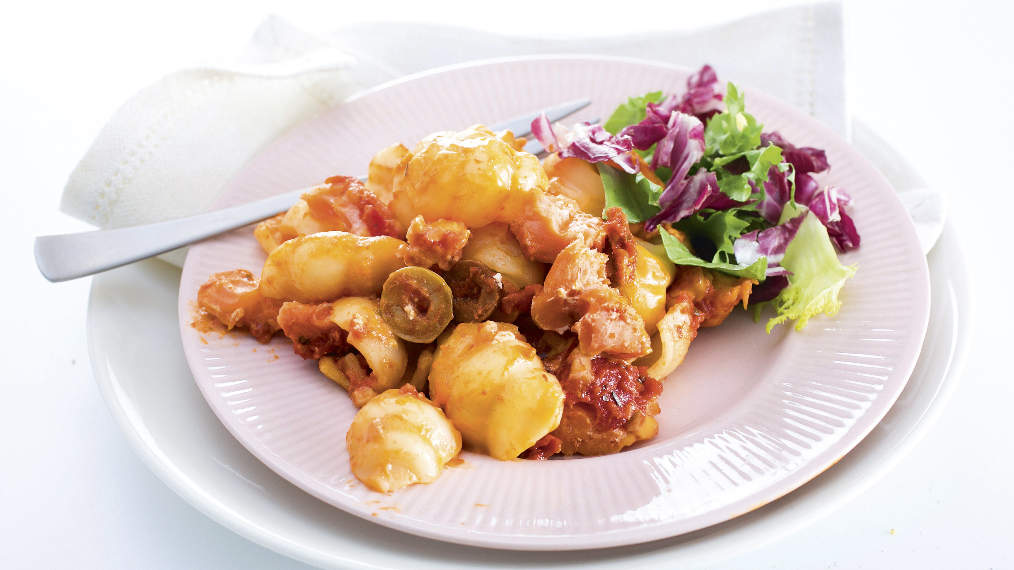 Helppo lohi-pastagratiini