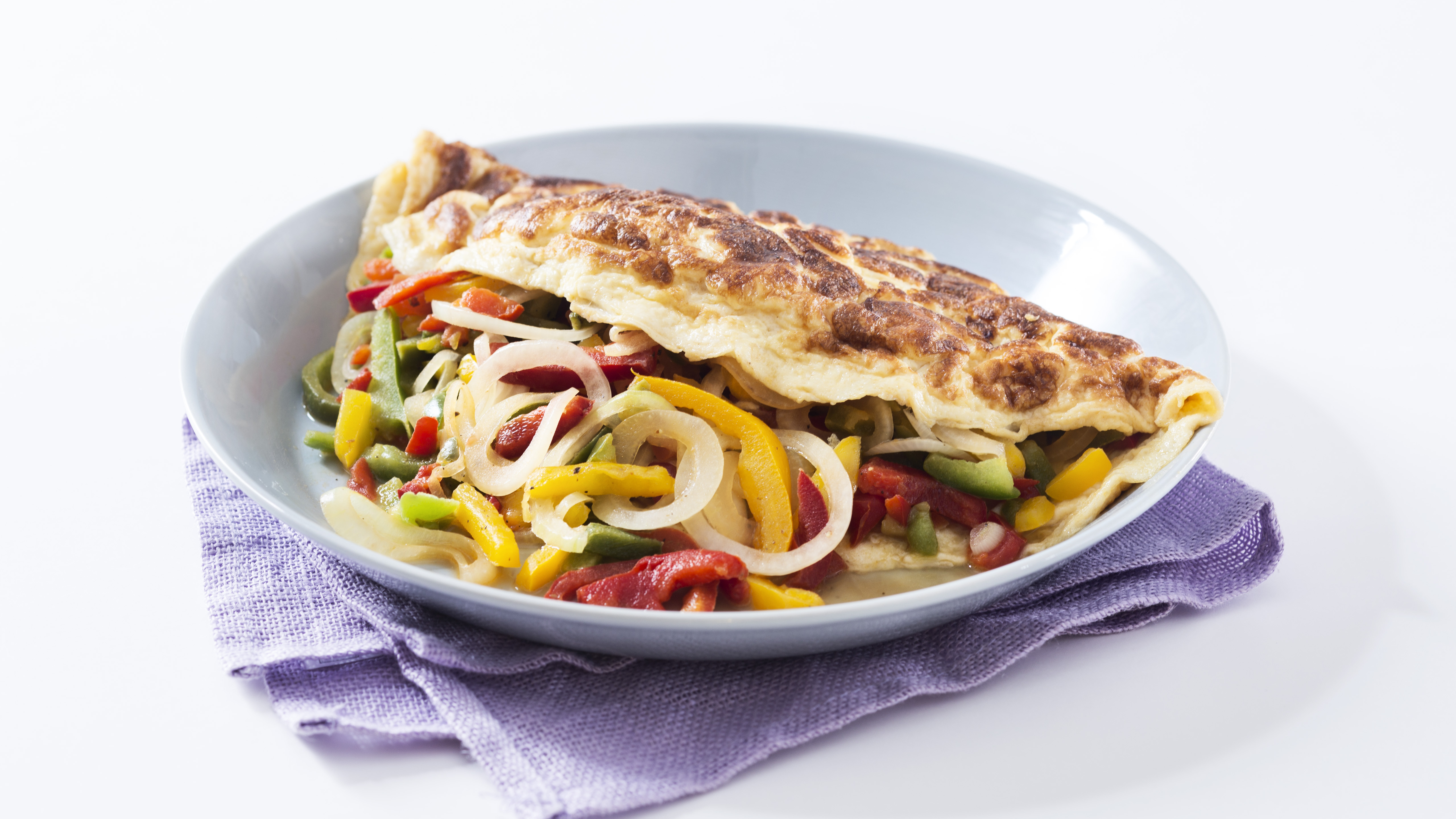 Paprika-sipulimunakas