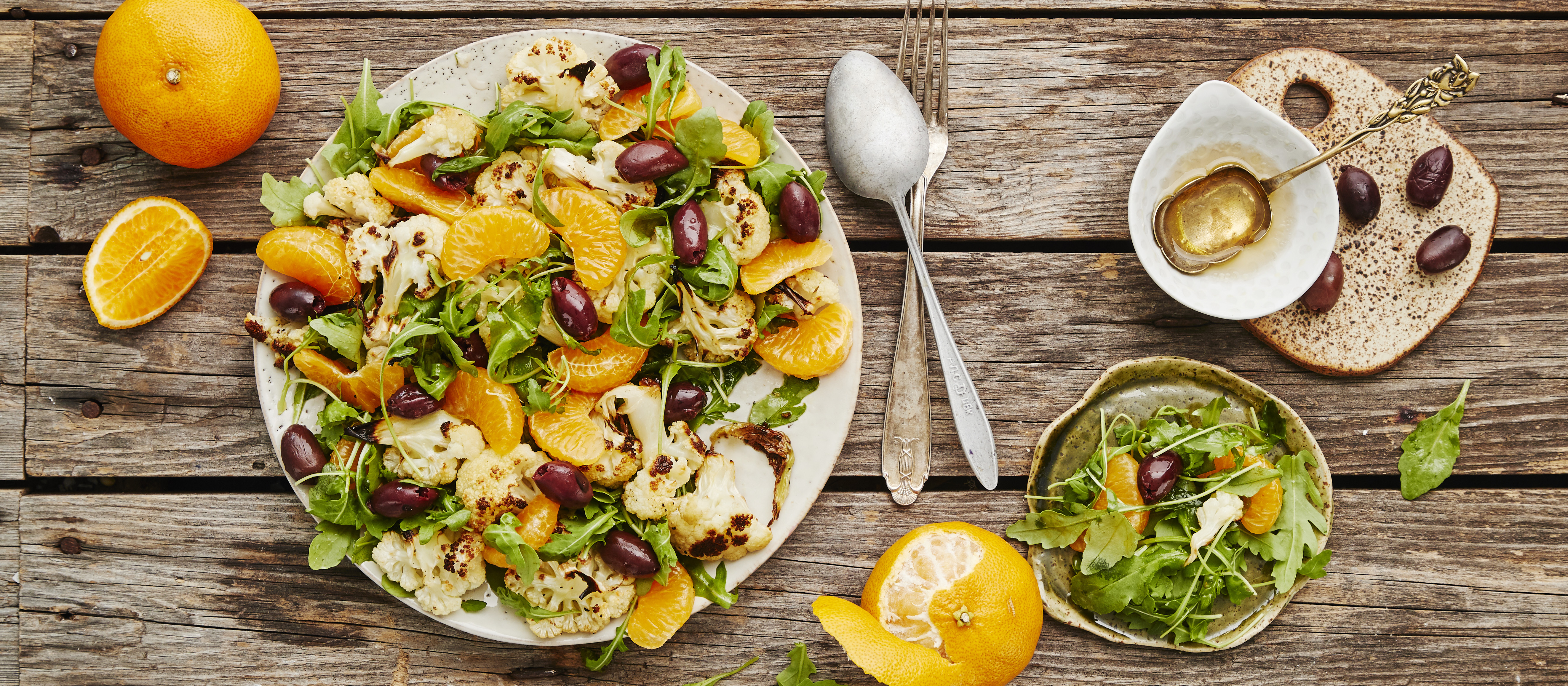 Kukkakaali-klementiinisalaatti