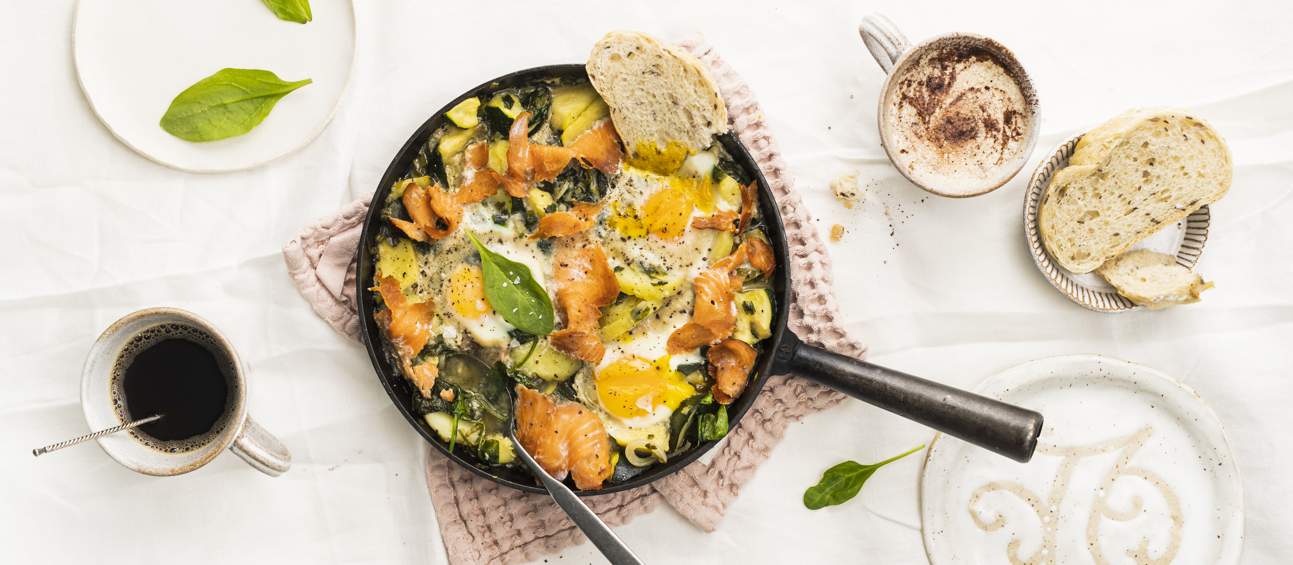 Kylmäsavulohi-munapannu