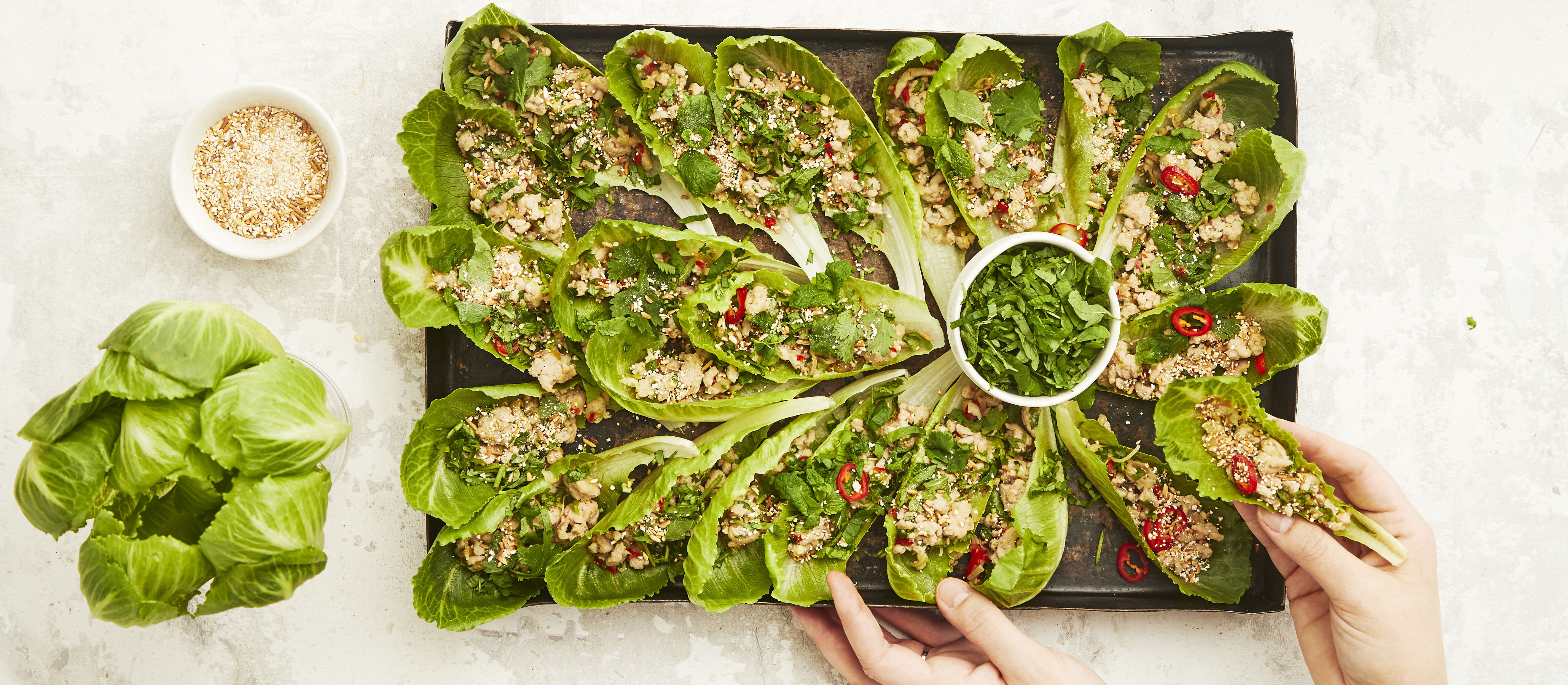 Larb gai eli thaimaalainen kanasalaatti