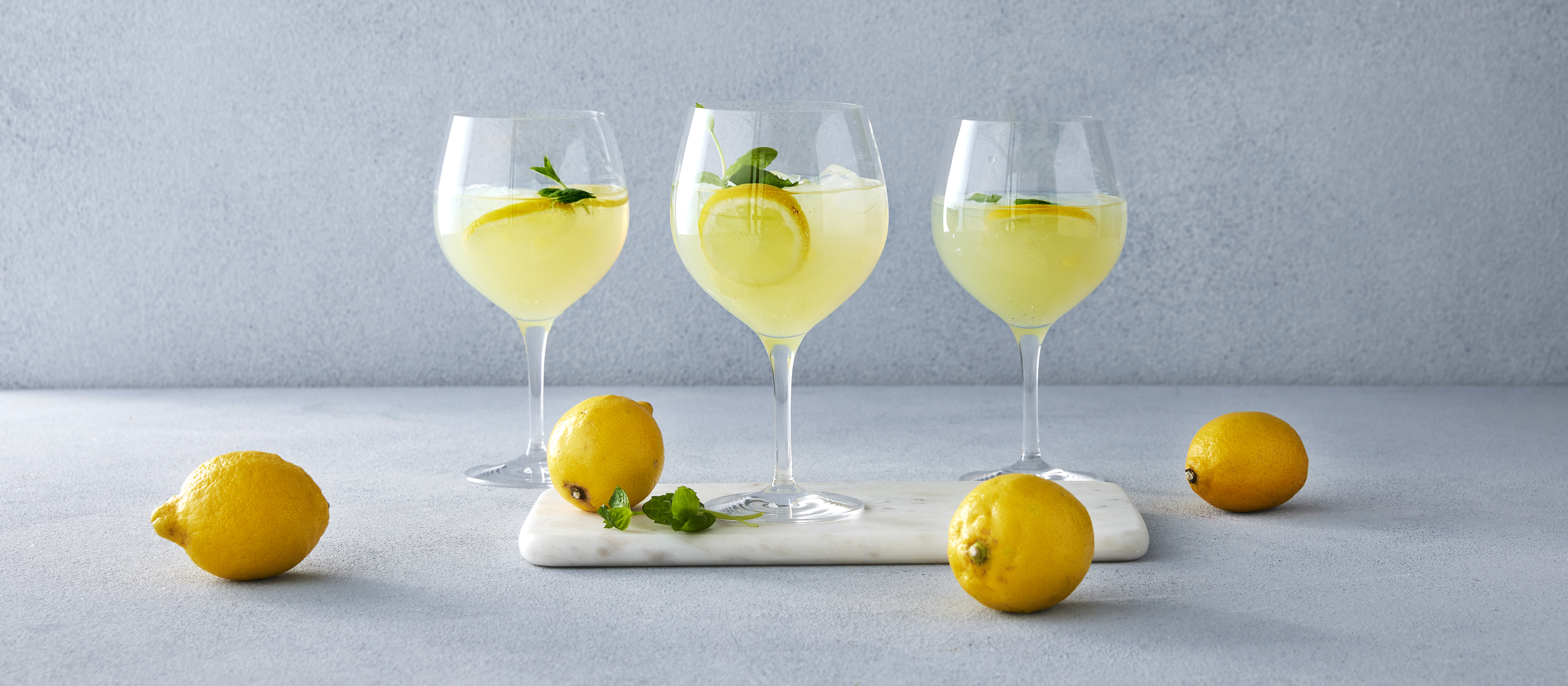 Limoncello spritz