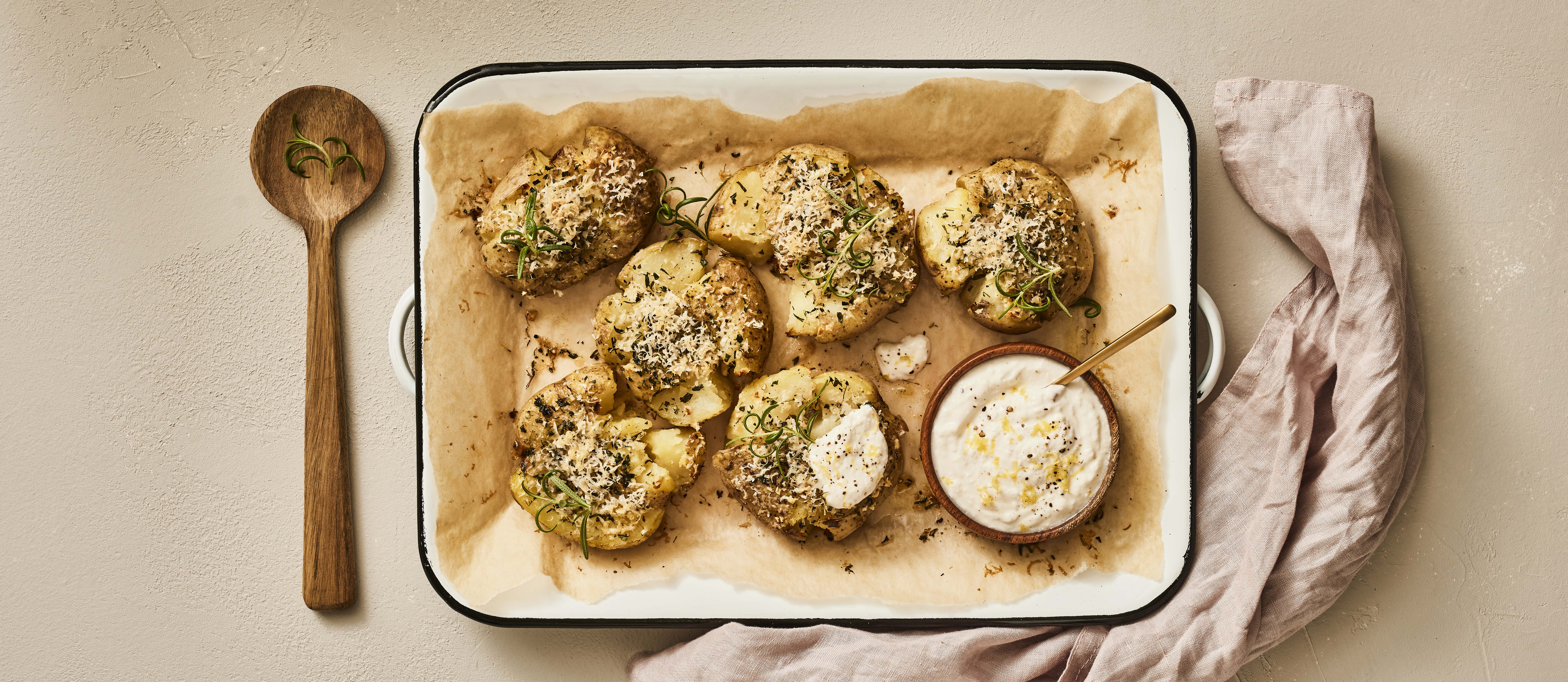 Litistetyt parmesaaniperunat