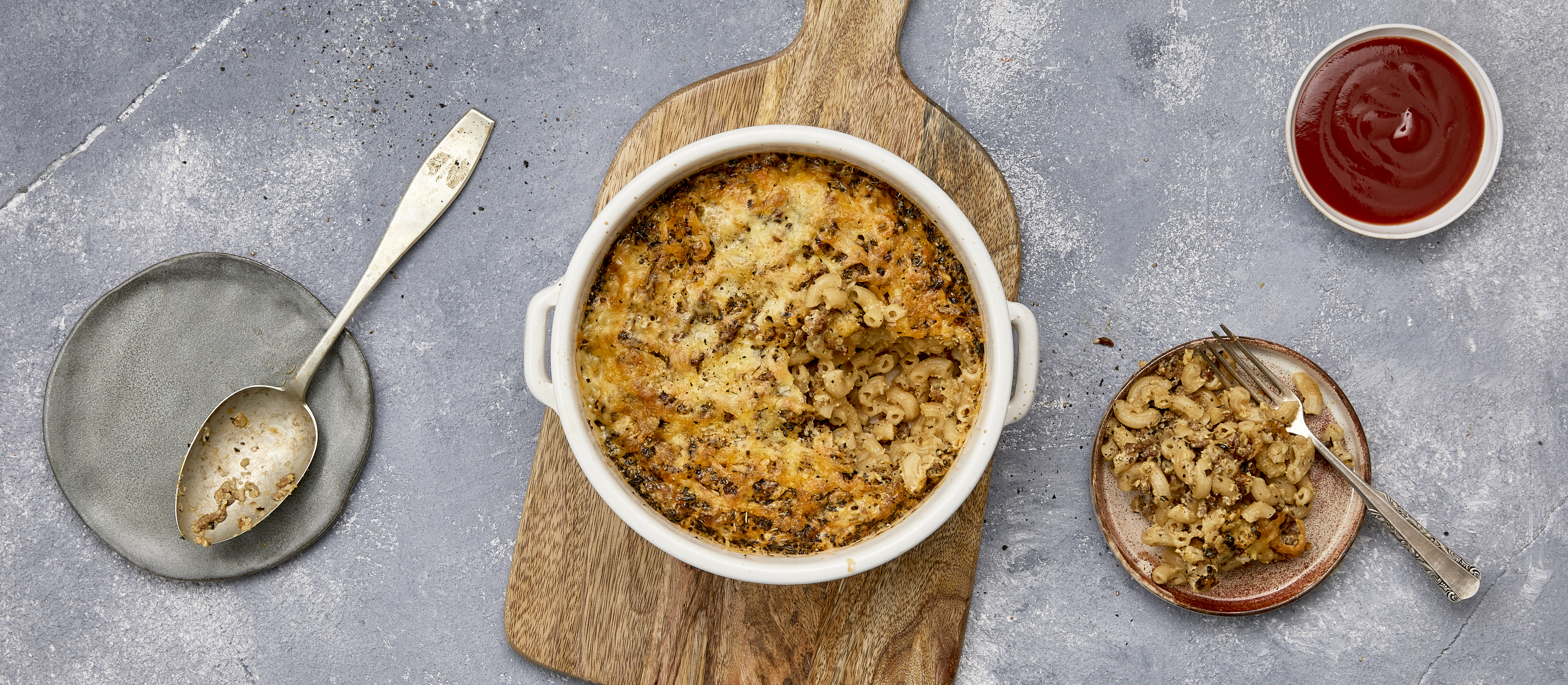 Makaronilaatikko lihaliemellä