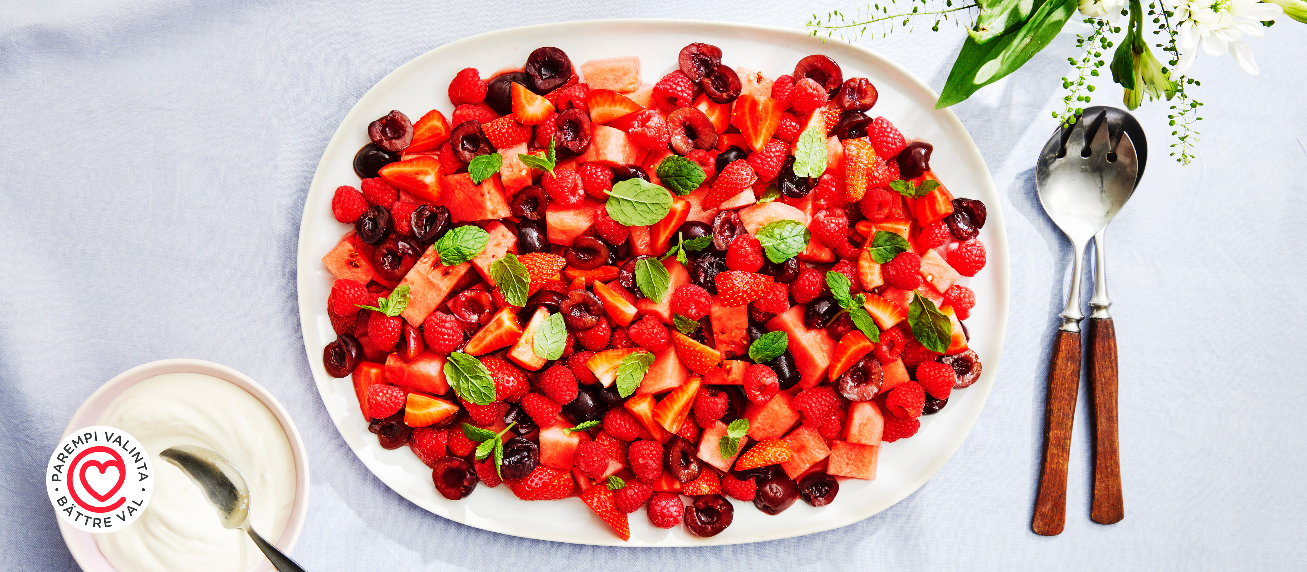 Marja-hedelmäsalaatti