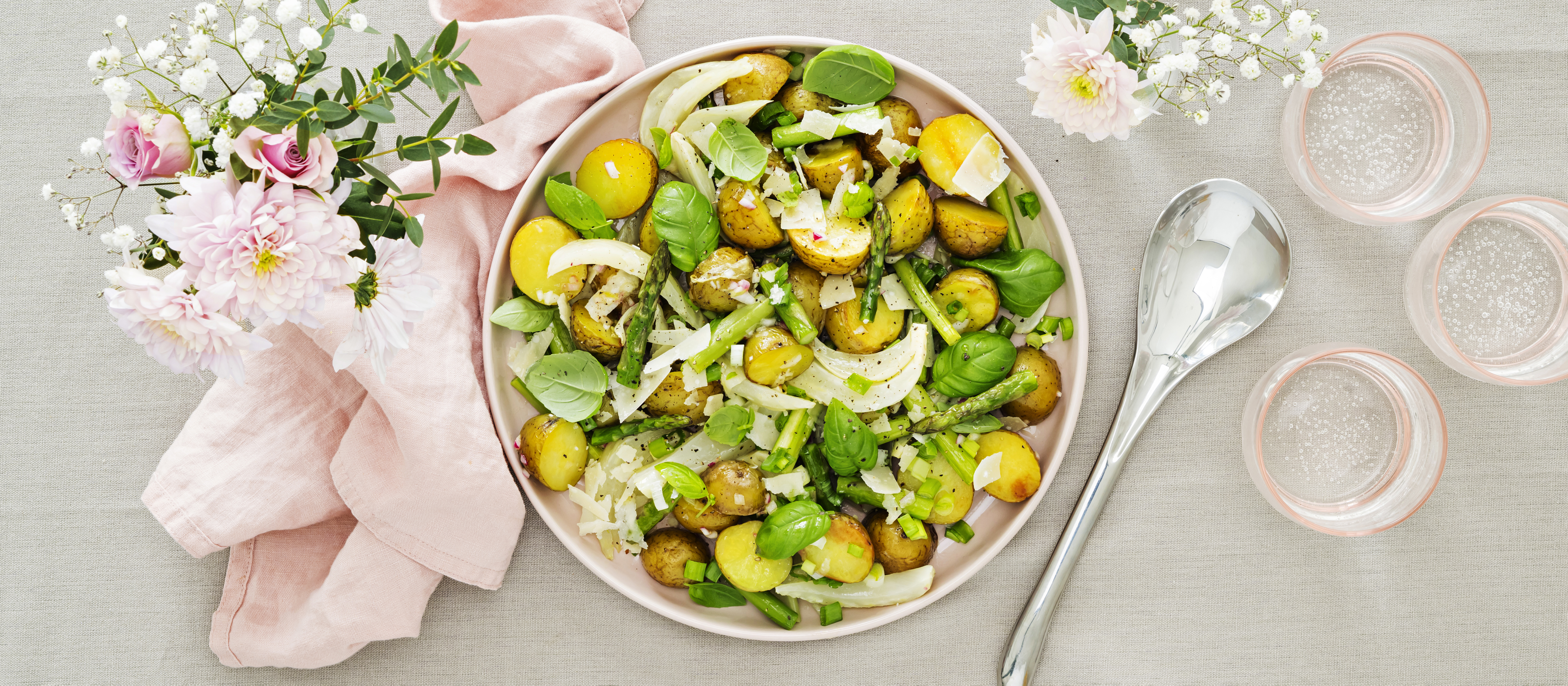 Paahdettu peruna-parsasalaatti