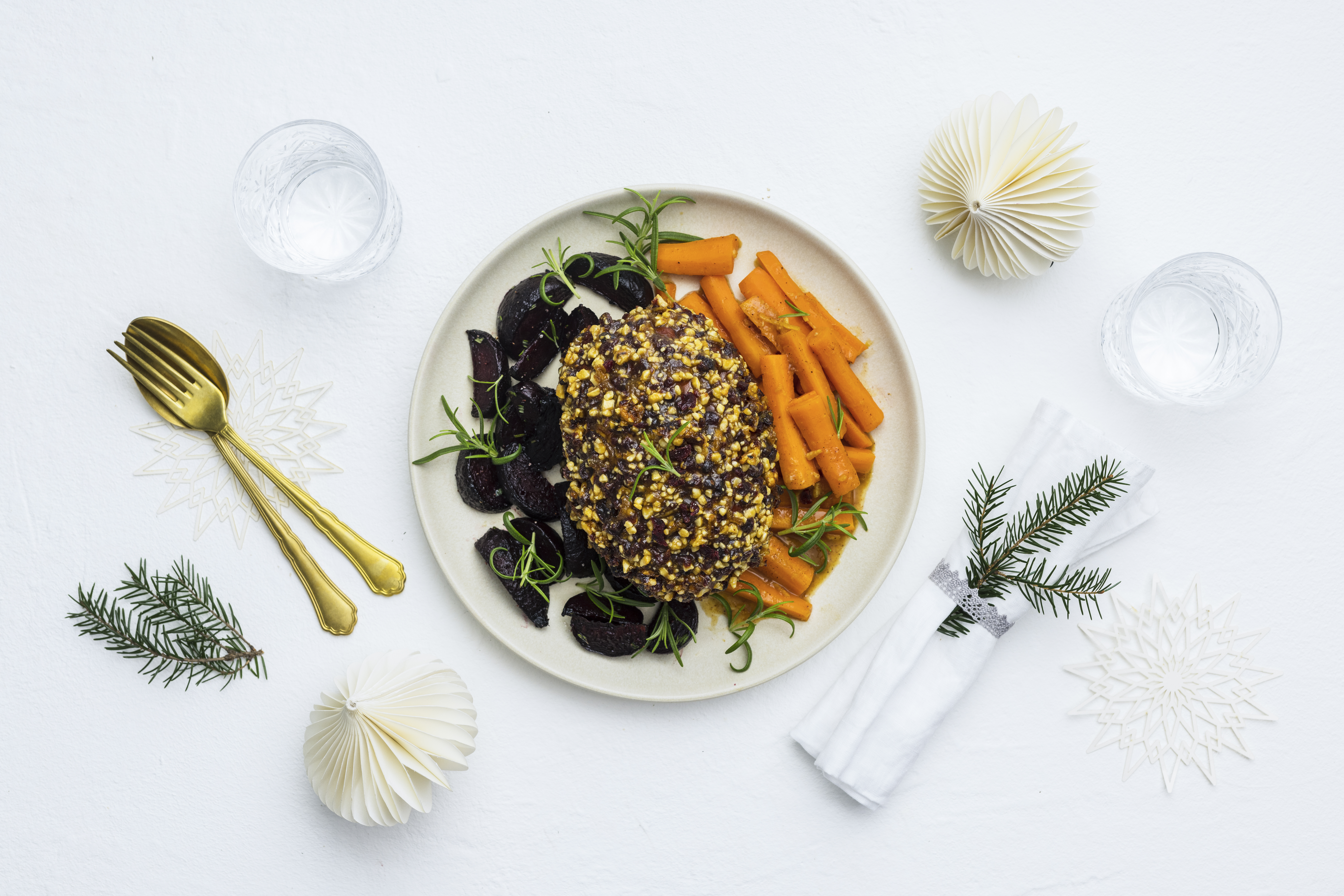 Pähkinäinen kinkkurulla