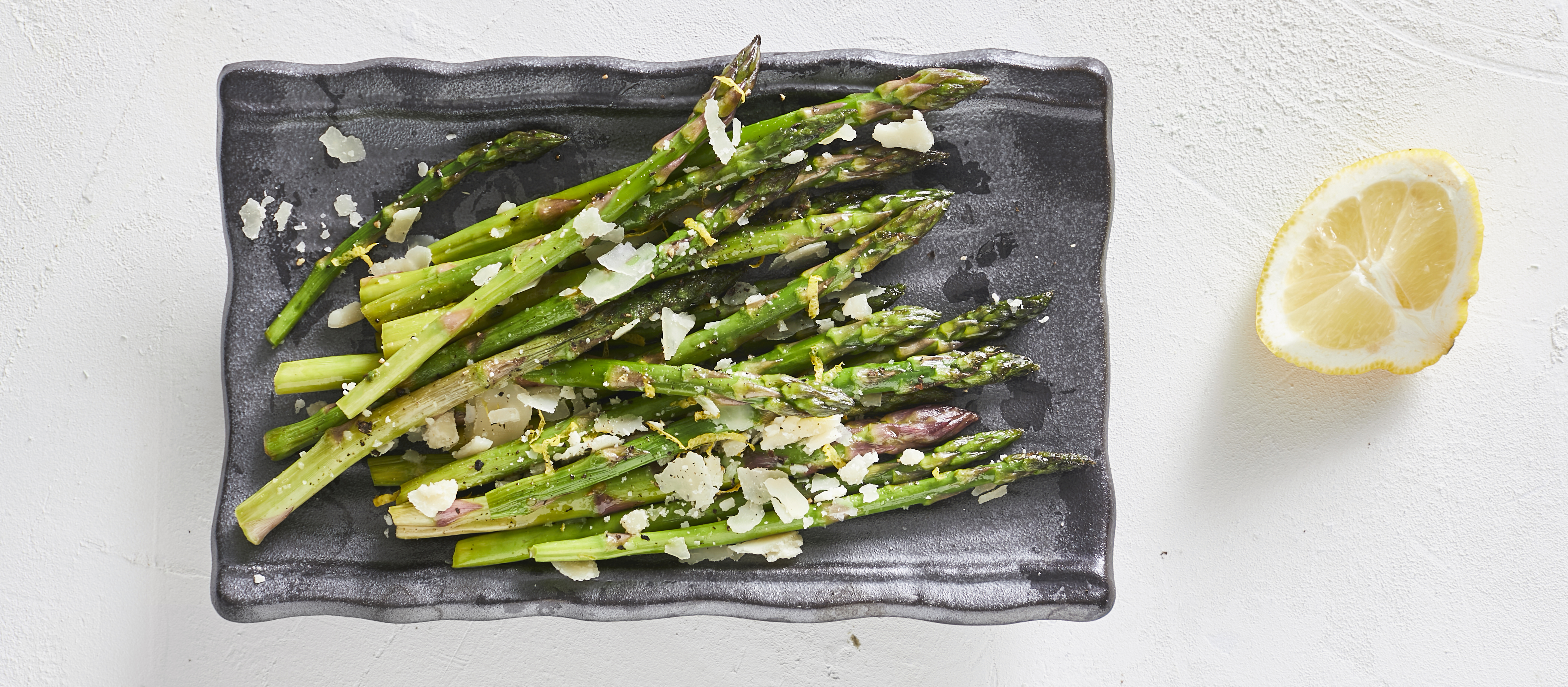 Paistettu parsa ja parmesaania