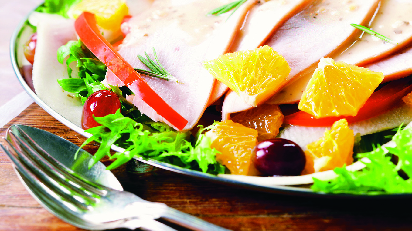 Kalkkuna-appelsiinisalaatti