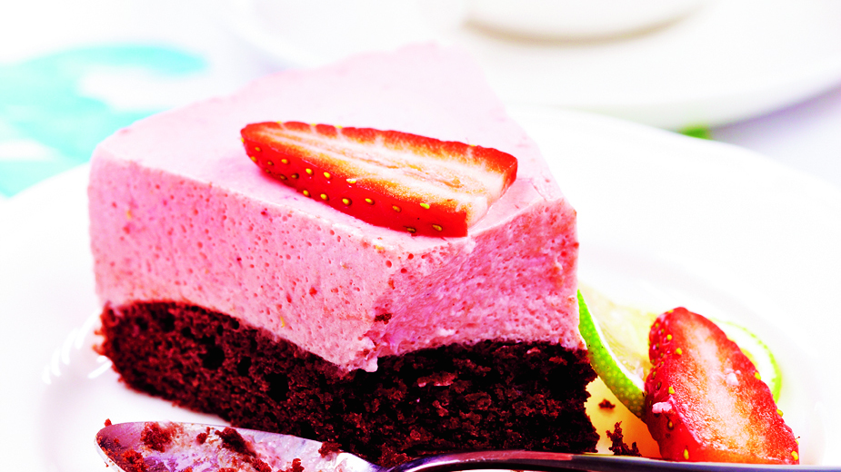 Lime-mansikkajuustokakku