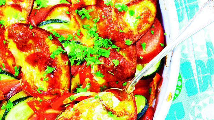 Kasvis-uunimakkaravuoka