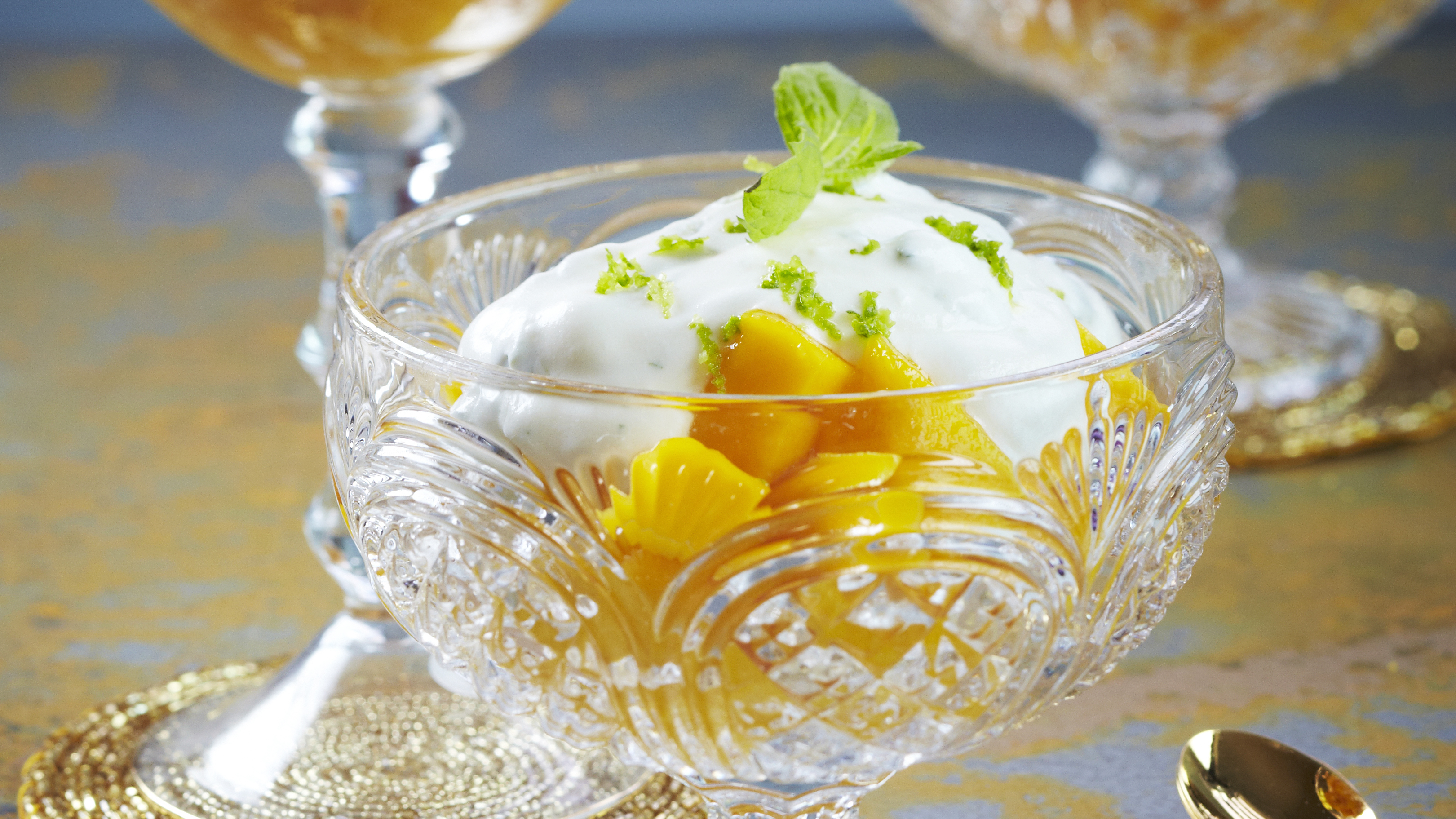 Limettiset mangomaljat