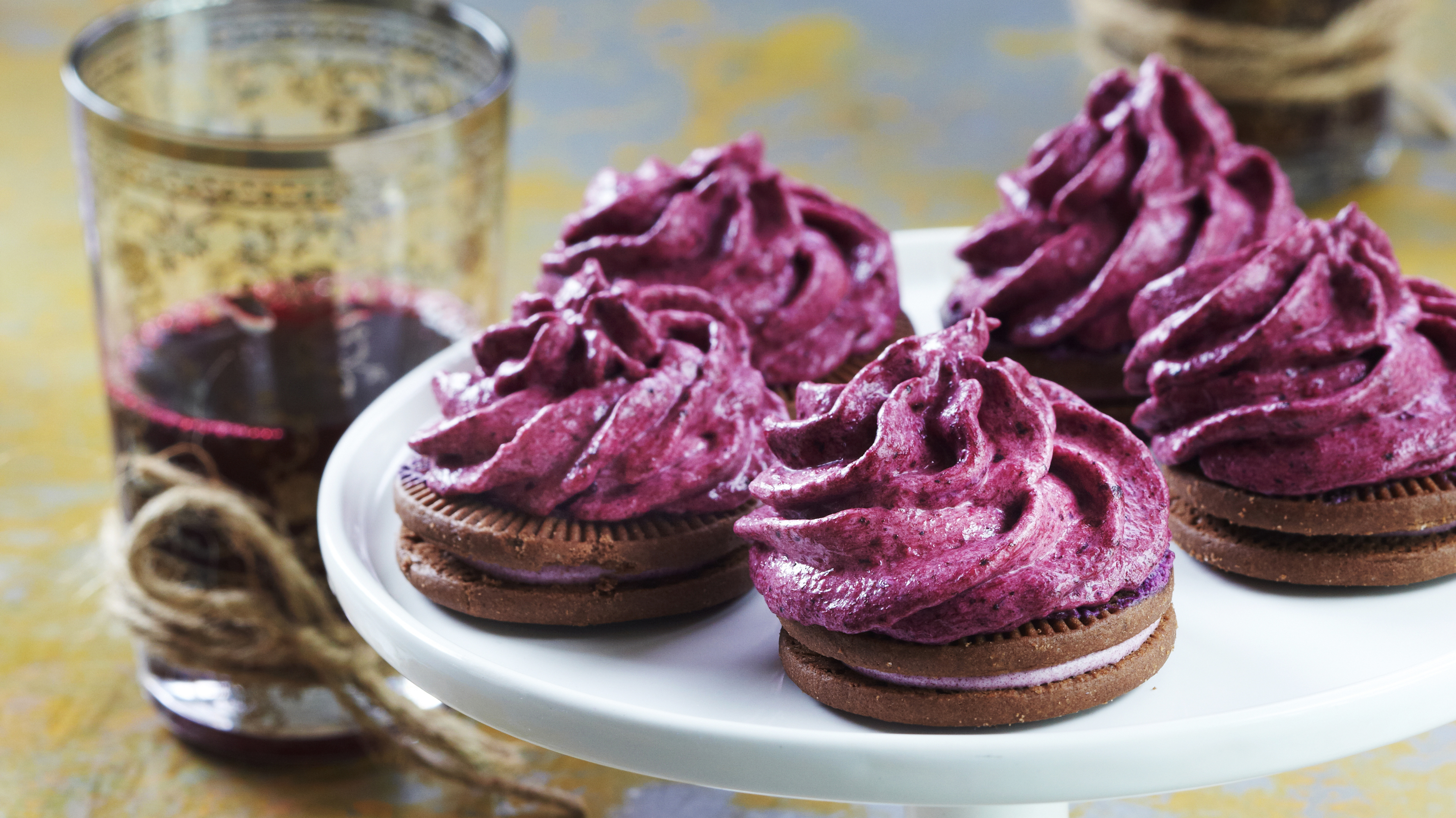 Mustikkaminijuustokakut