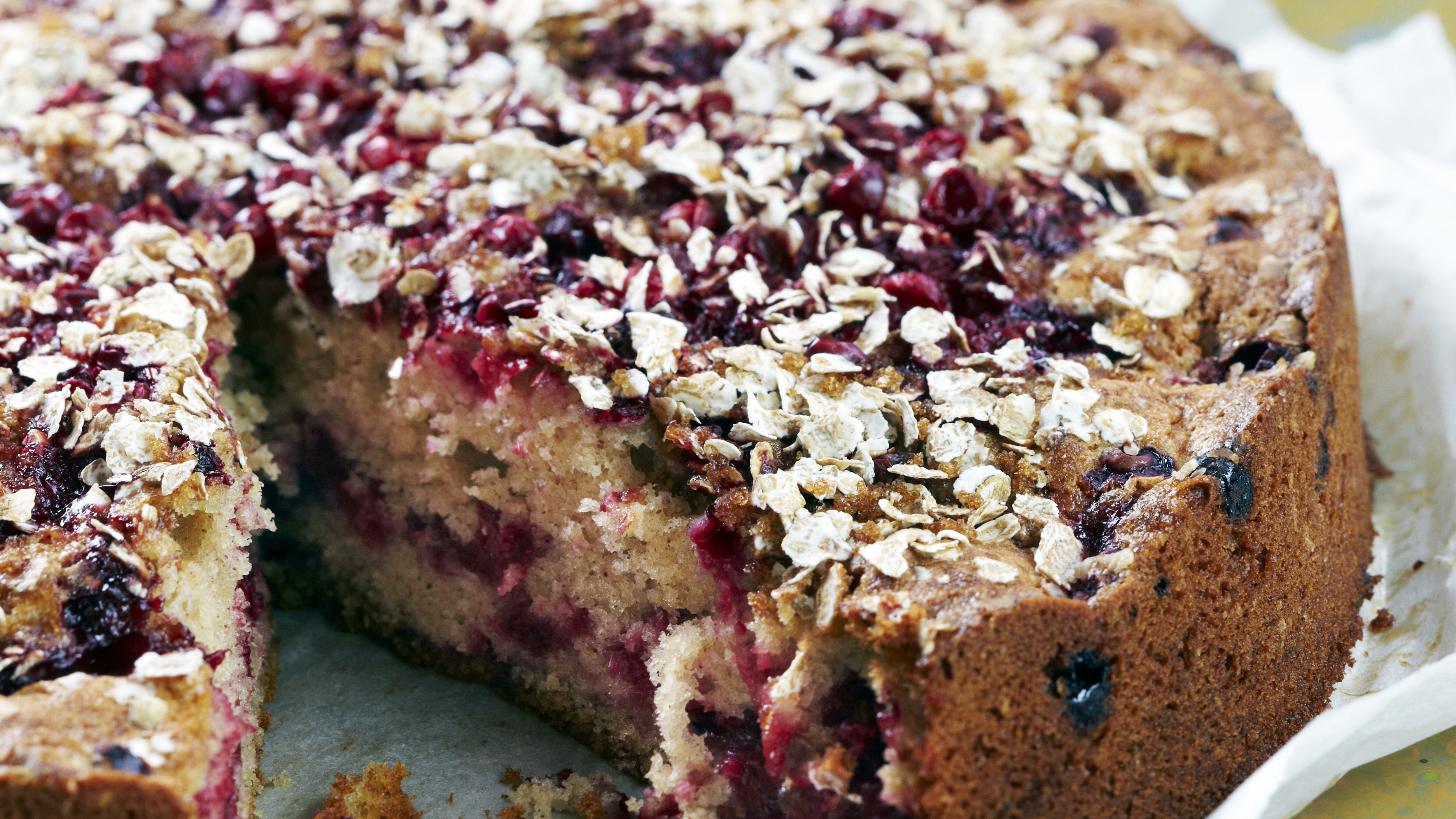 Mehevä puolukkakakku