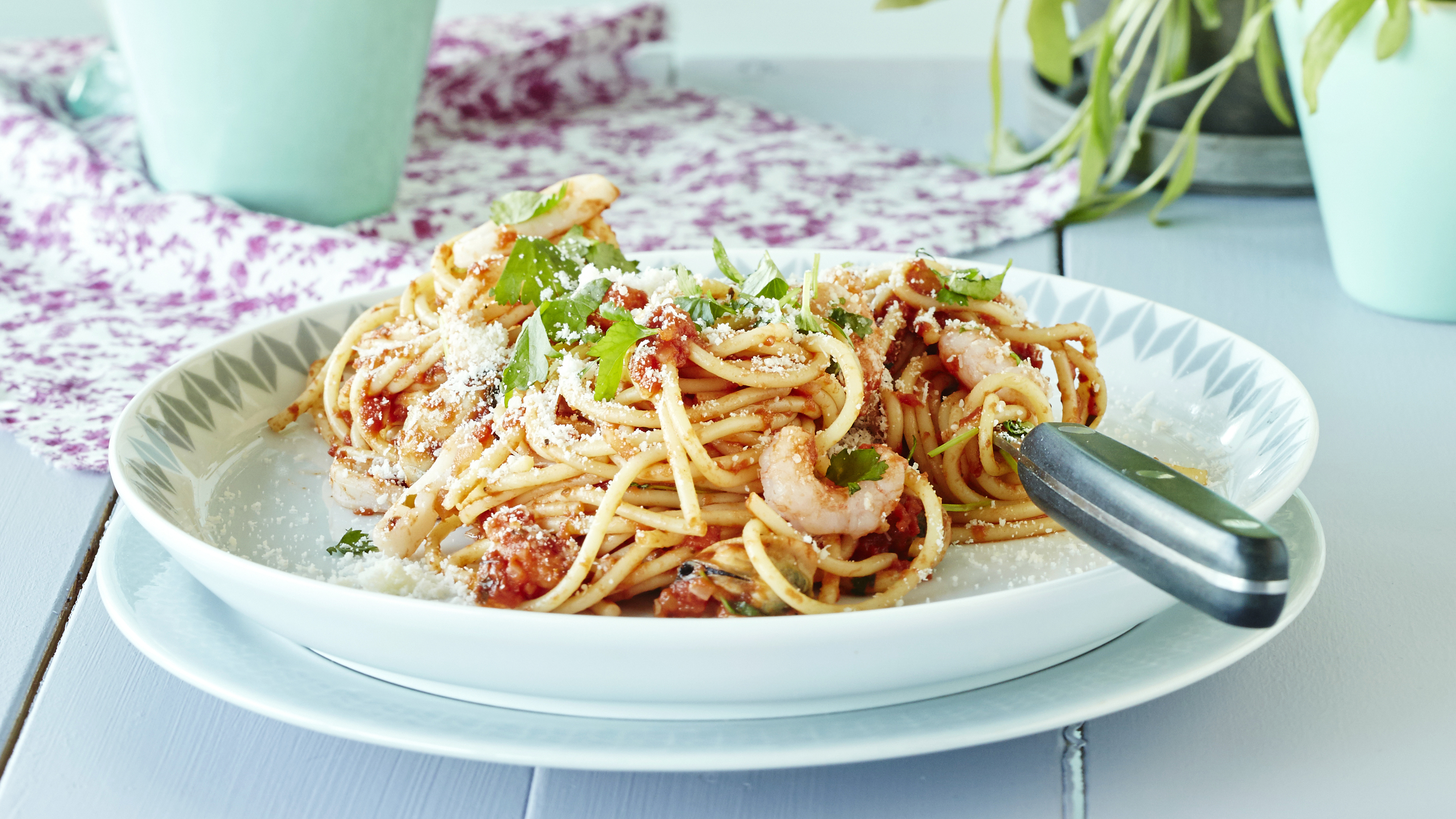 Tomaattinen äyriäispasta