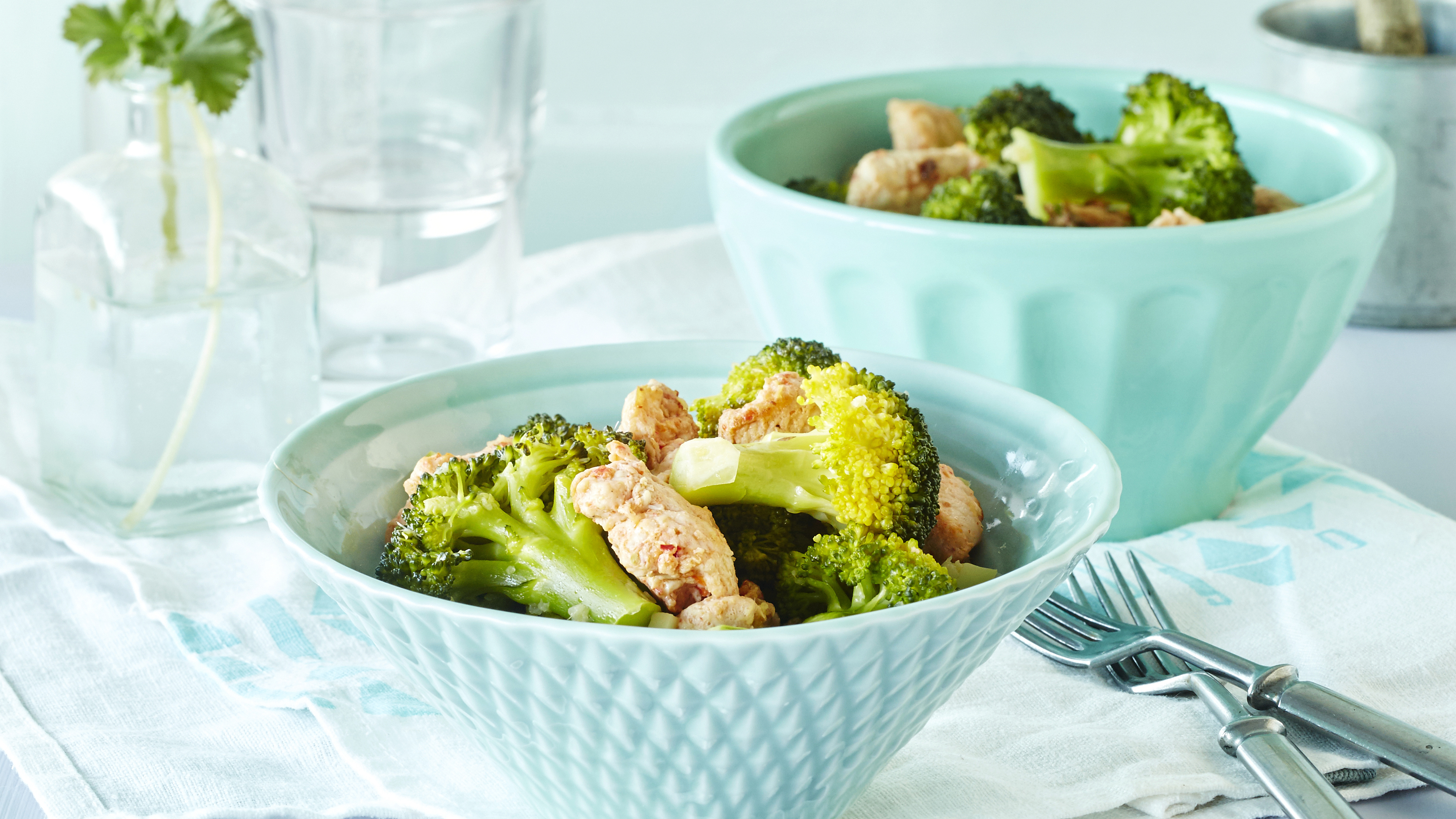 Parsakaali-broileripannu