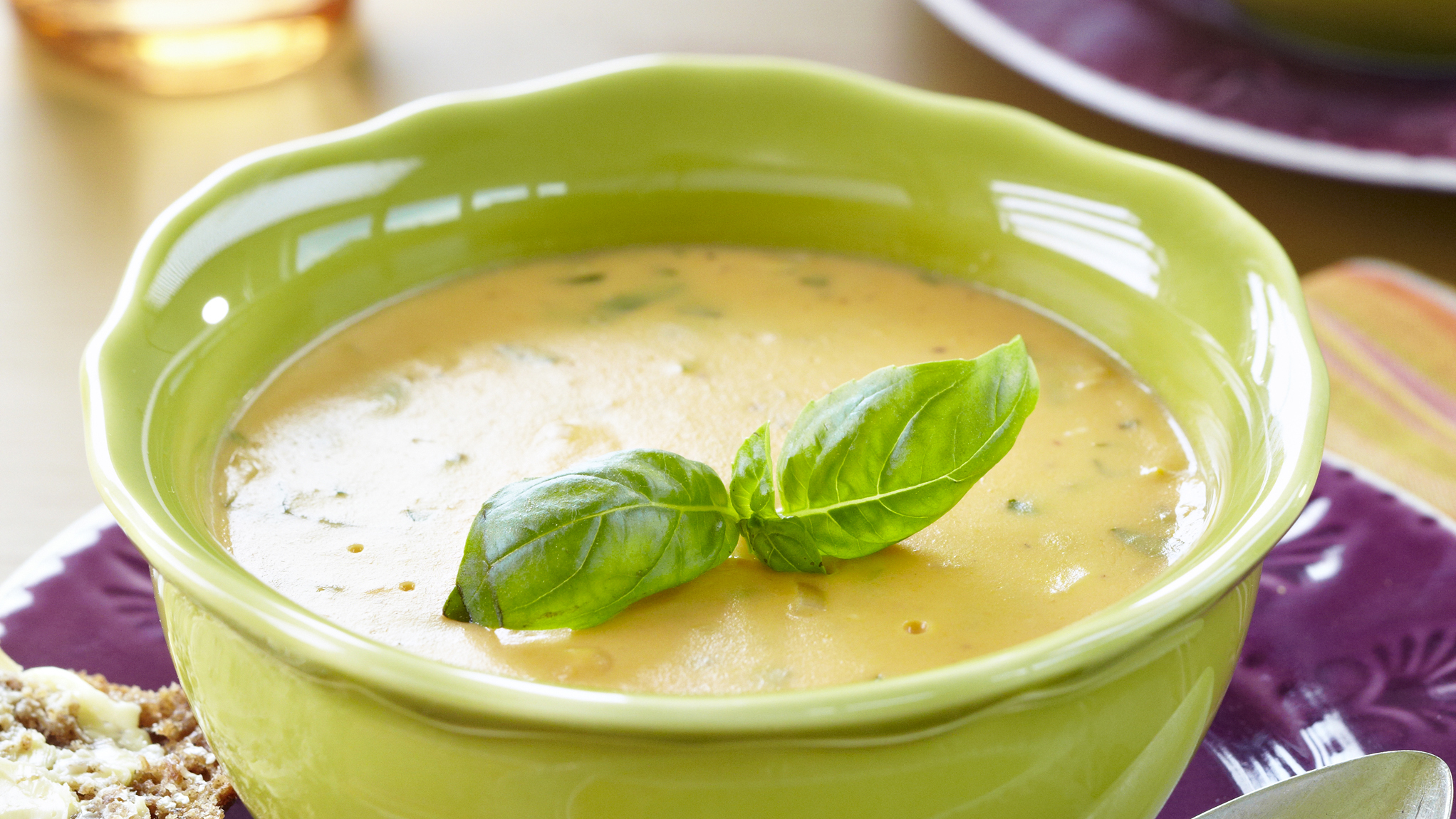 Bataatti-savujuustokeitto