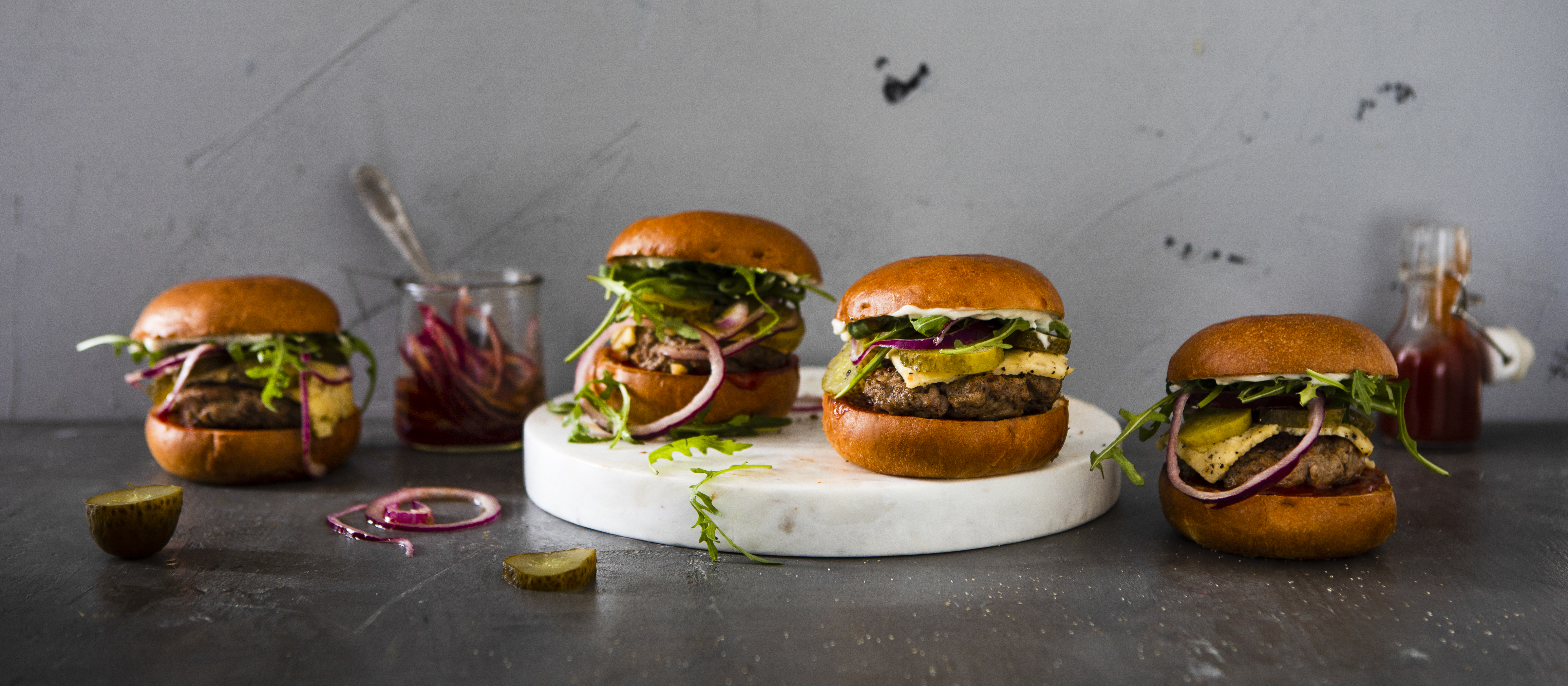 Pippuri-juustohampurilaiset