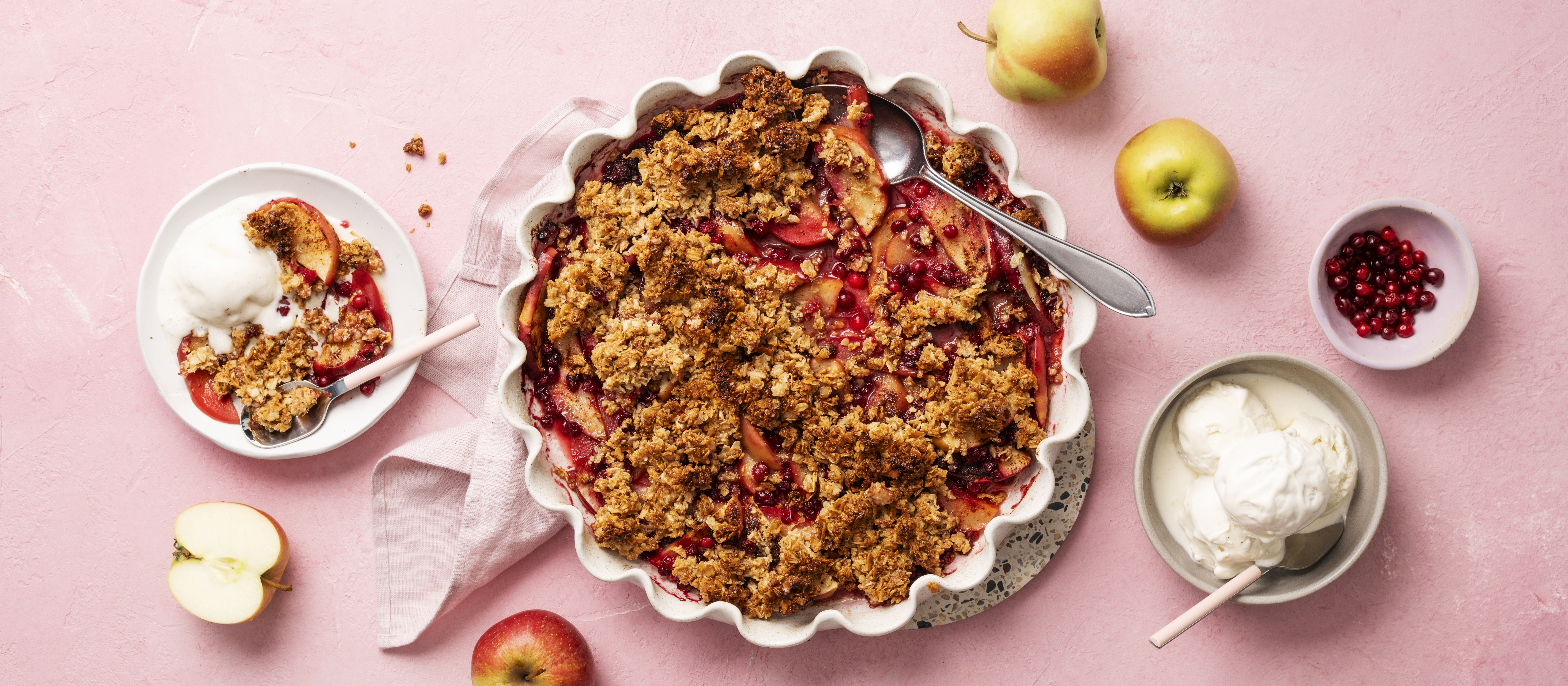 Puolukka-kaurapaistos