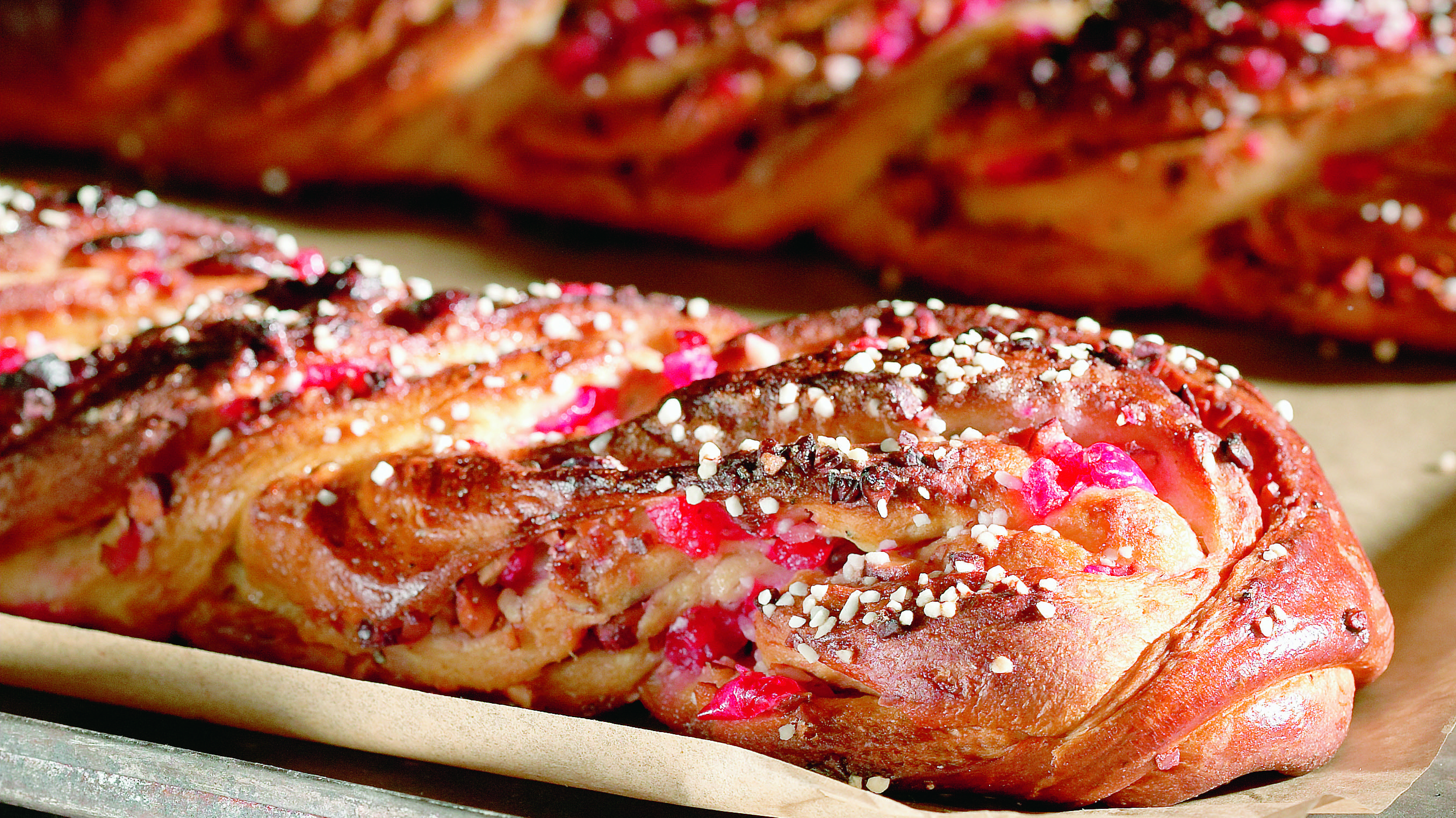 Pähkinäiset kierrepitkot