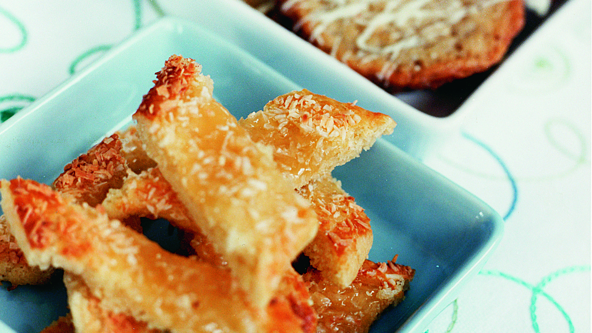 Valkosuklaiset halvalastut