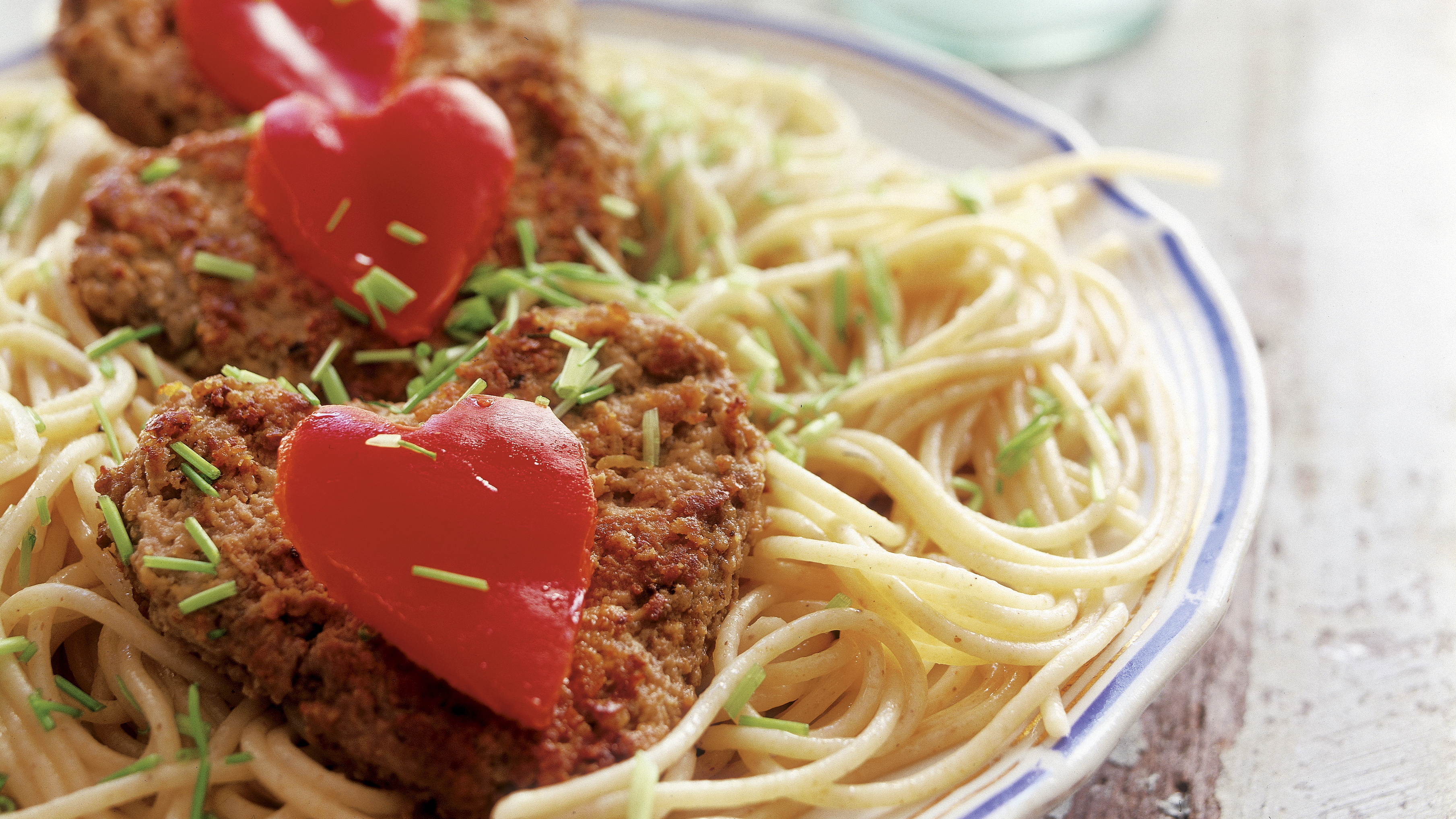 Napolin pihvit dippien kanssa