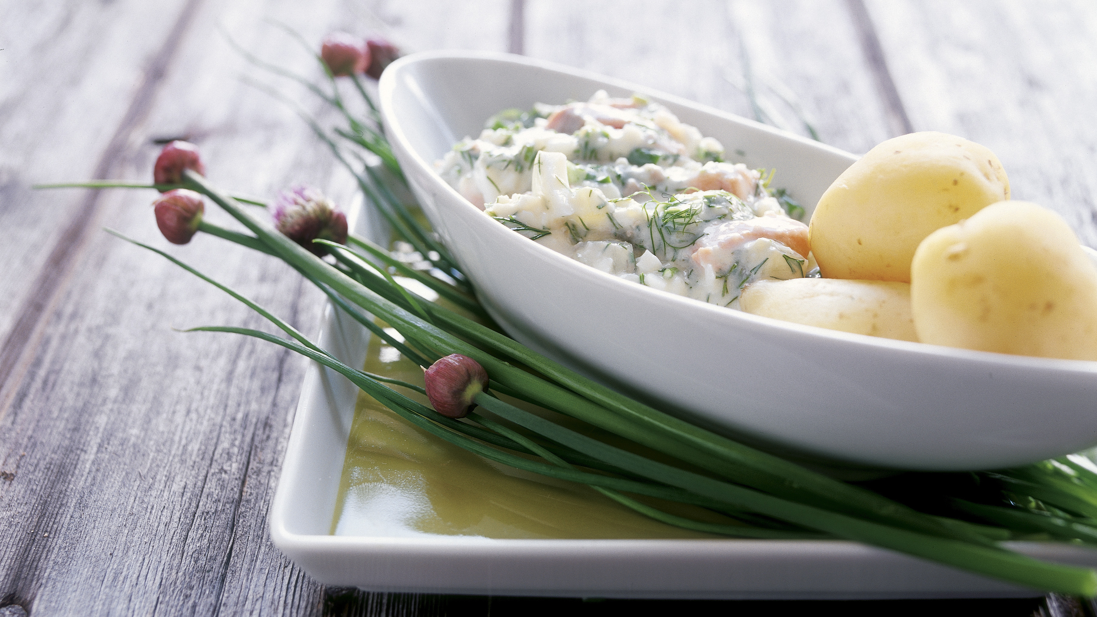 Lämminsavulohikastike uusille perunoille