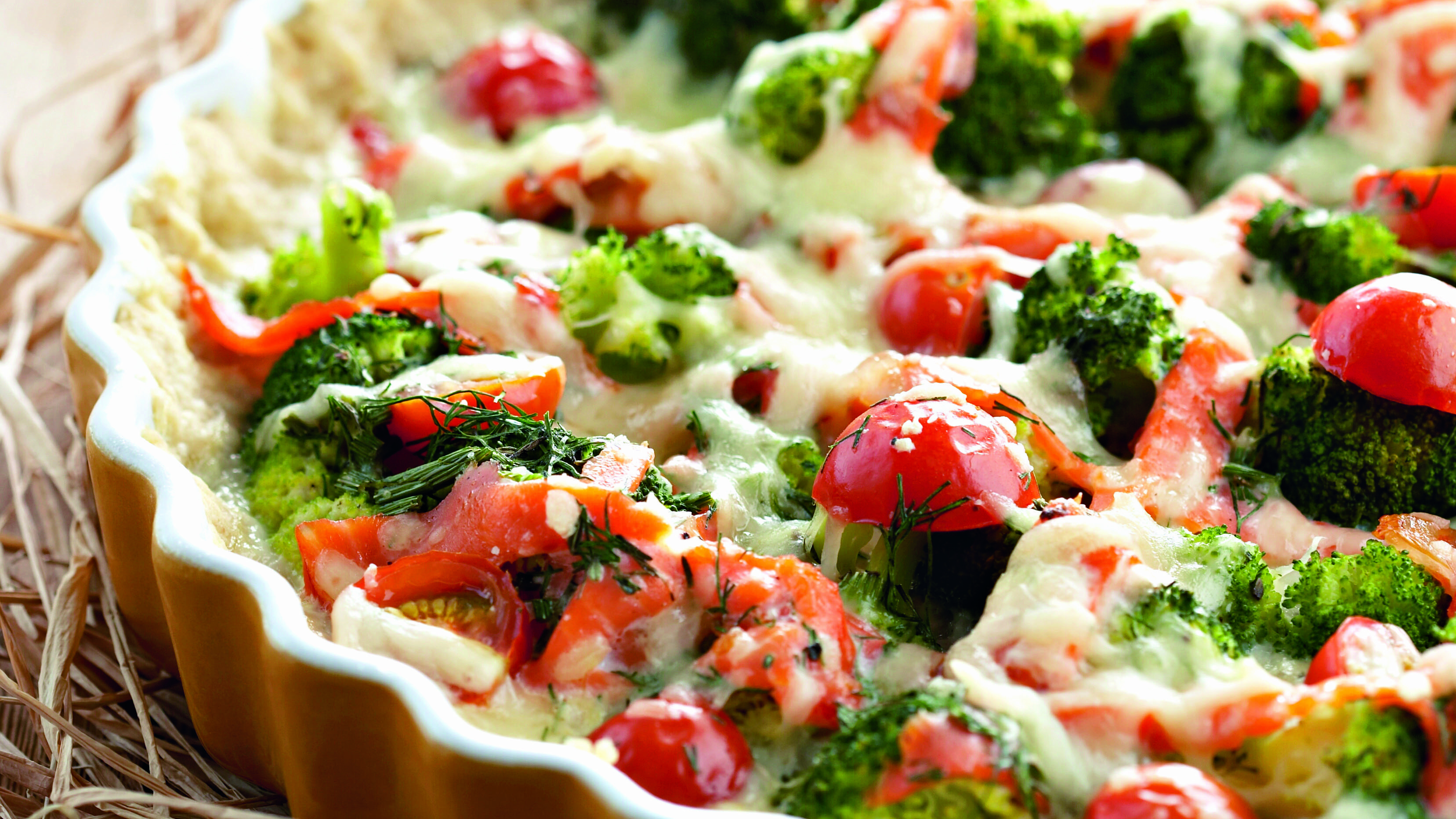 Parsakaali-lohipiirakka