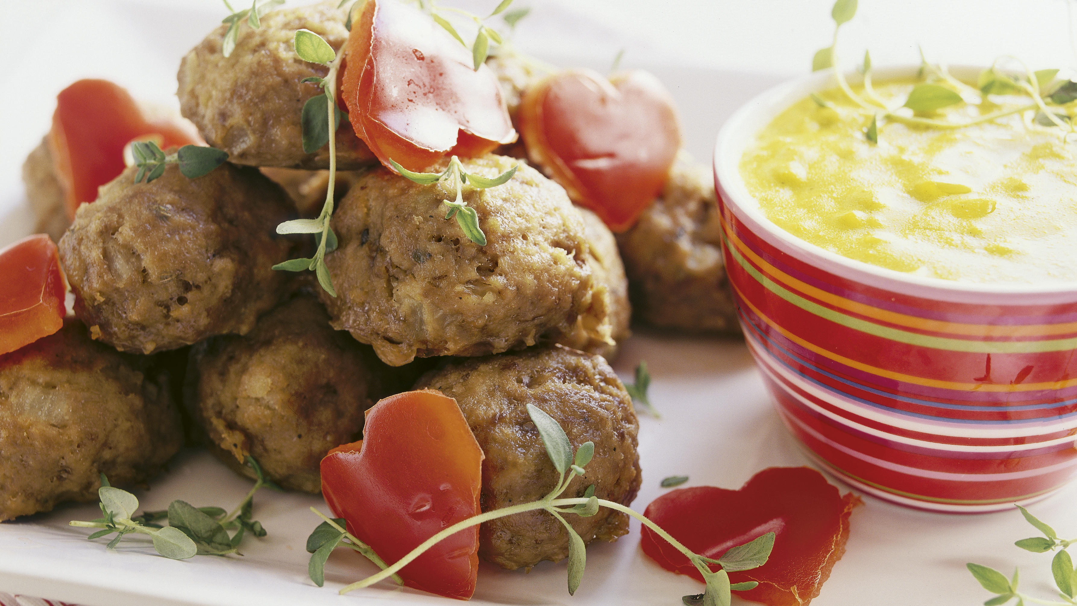 Lihapullat ja currykastike